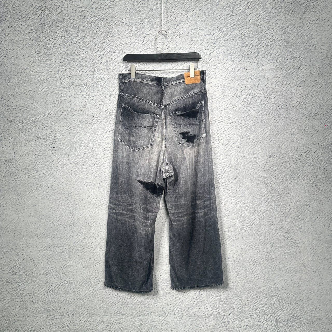 Balenciaga balenciaga trompe 3d printed denim pants Size US 30 / EU 46 - 2 Thumbnail