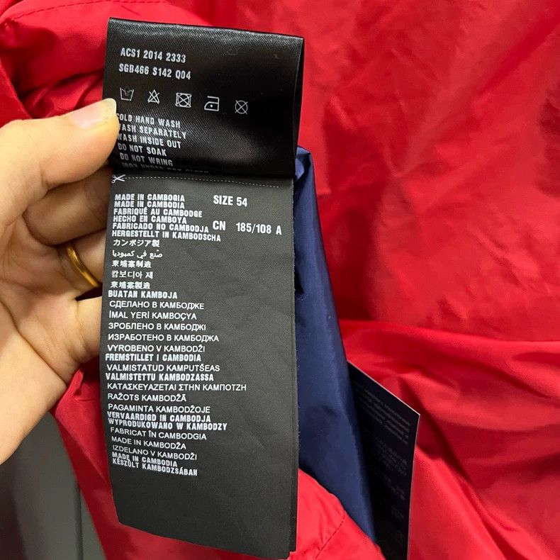 Prada Prada Red triangle logo nylon jacket 2501-Nextarrow Size US L / EU 52-54 / 3 - 4 Thumbnail