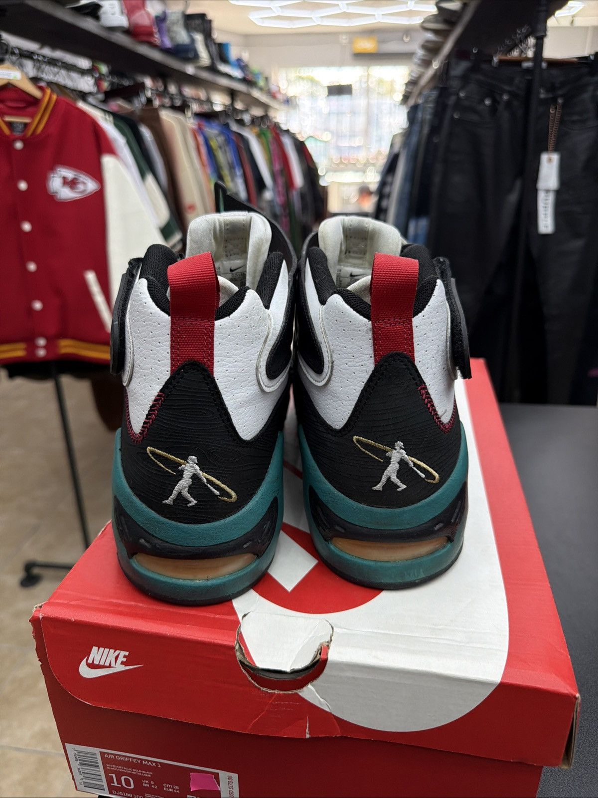 Nike Nike Air Griffey Max 1 Sweetest Swing Mens Size 10 Size US 10 / EU 43 - 8 Thumbnail