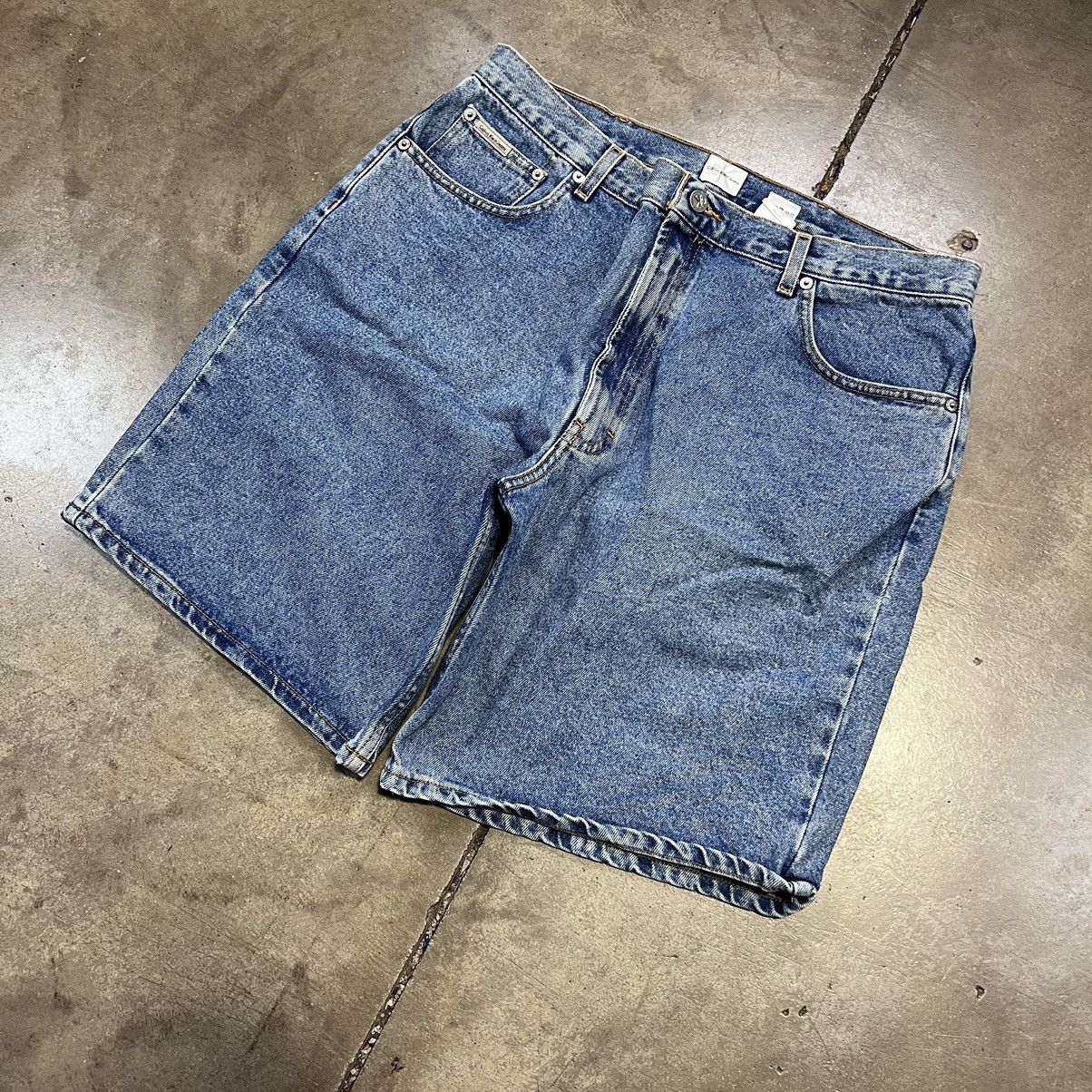 Calvin Klein × Vintage Vintage Y2K Calvin Klein Baggy Denim Shorts Jorts Jeans Size US 36 / EU 52 - 4 Thumbnail