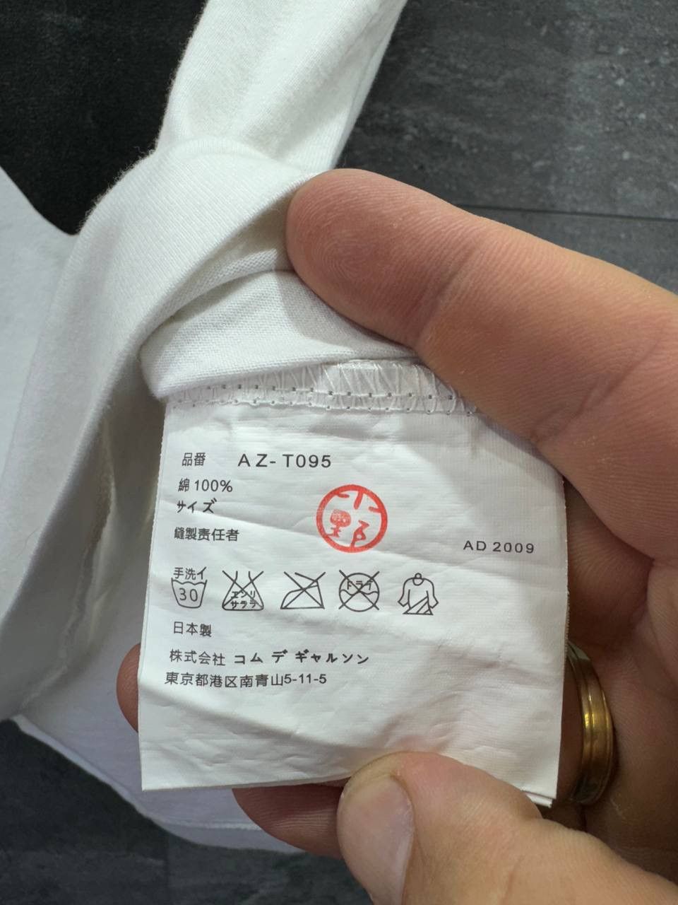Comme des Garcons PLAY Come Des Garcons Big Heart T- Shirt Japan Size S / US 4 / IT 40 - 5 Thumbnail