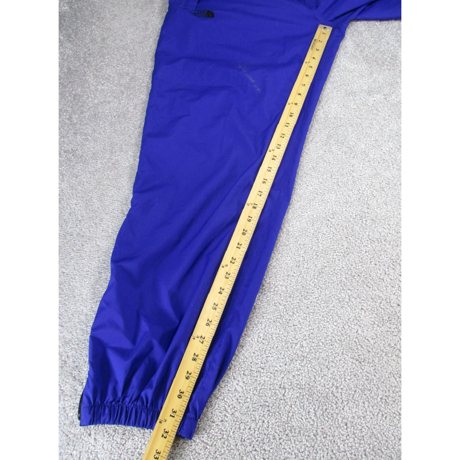 The North Face The North Face Joggers Womens M Indigo Purple Windbreaker Color: Purple Activewear Hiking, Walking Mens Womens Girls (adjust). Size 32" / US 10 / IT 46 - 5 Thumbnail