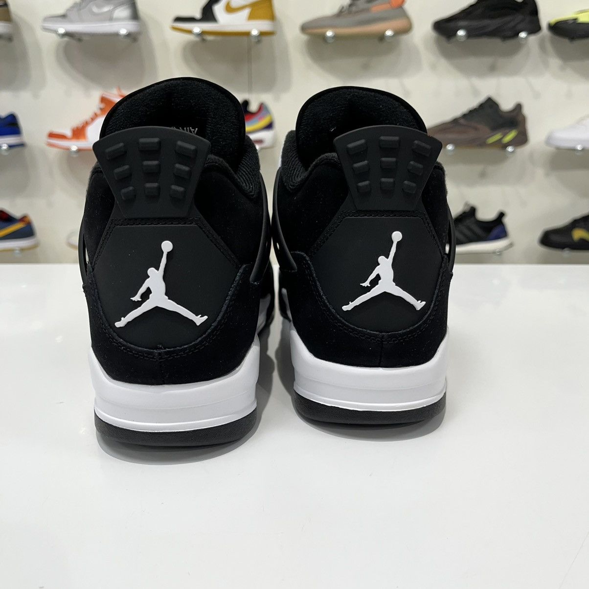 Nike Air Jordan 4 Retro White Thunder Size US 9 / EU 42 - 5 Thumbnail