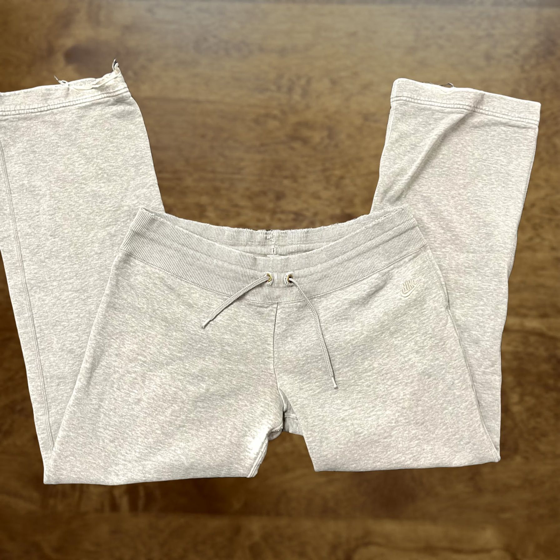 Nike Y2K Nike Sportswear Sweatpants Pants Womens Medium Gray Elastic Waist Pockets Drawstring Jogger Size 30" / US 8 / IT 44 - 1 Thumbnail