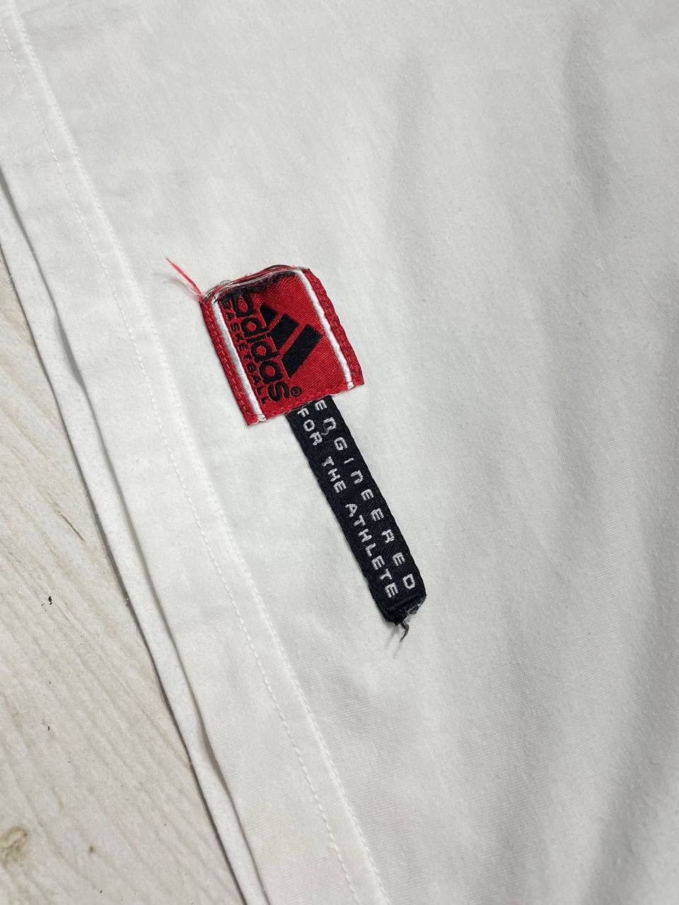 Adidas Vintage Adidas Basketball T-Shirt NBA Big Logo Y2K USA Size US XL / EU 56 / 4 - 6 Thumbnail