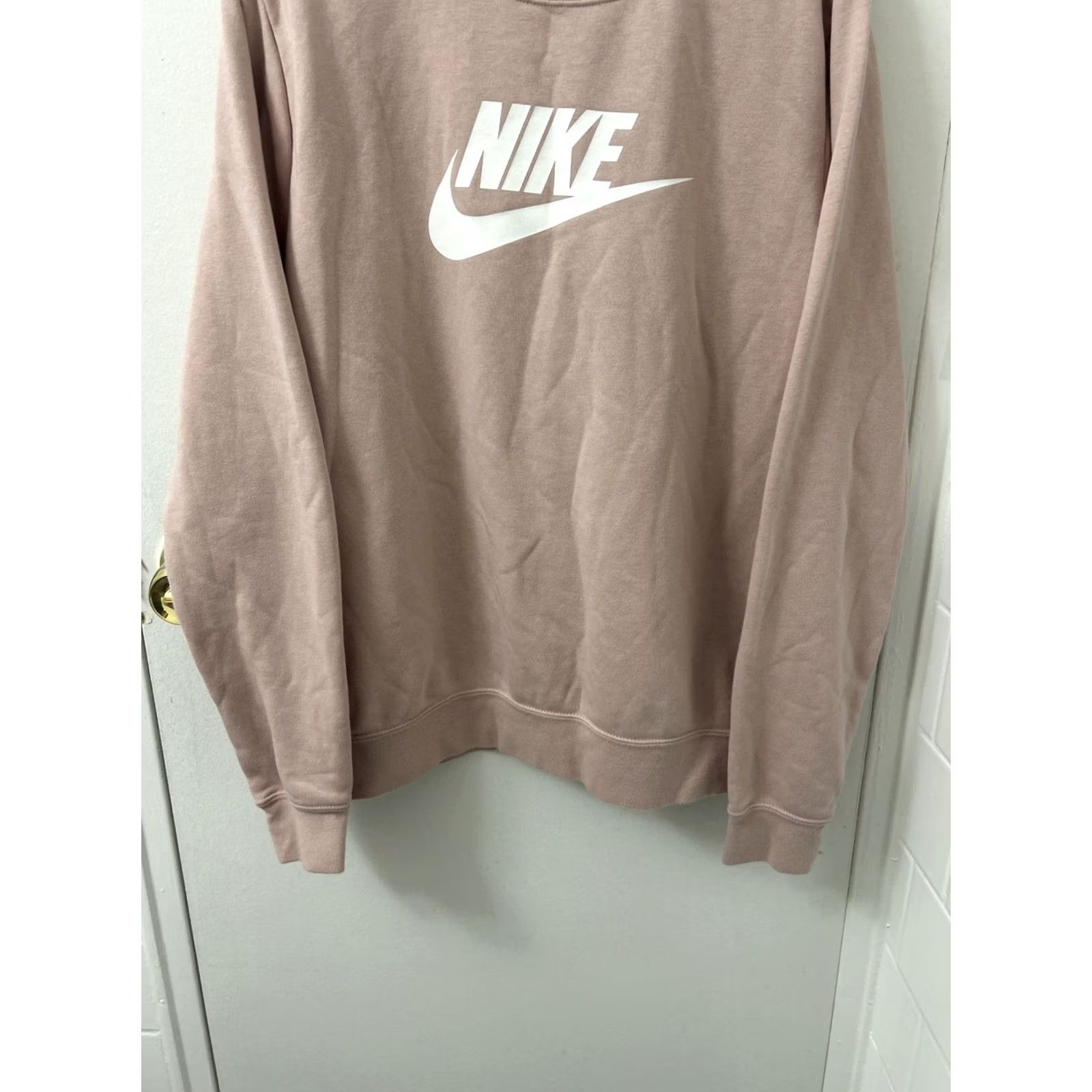 Nike Nike Sportswear Crewneck Pullover Womens M Pink Big Logo Fleece Size M / US 6-8 / IT 42-44 - 3 Thumbnail