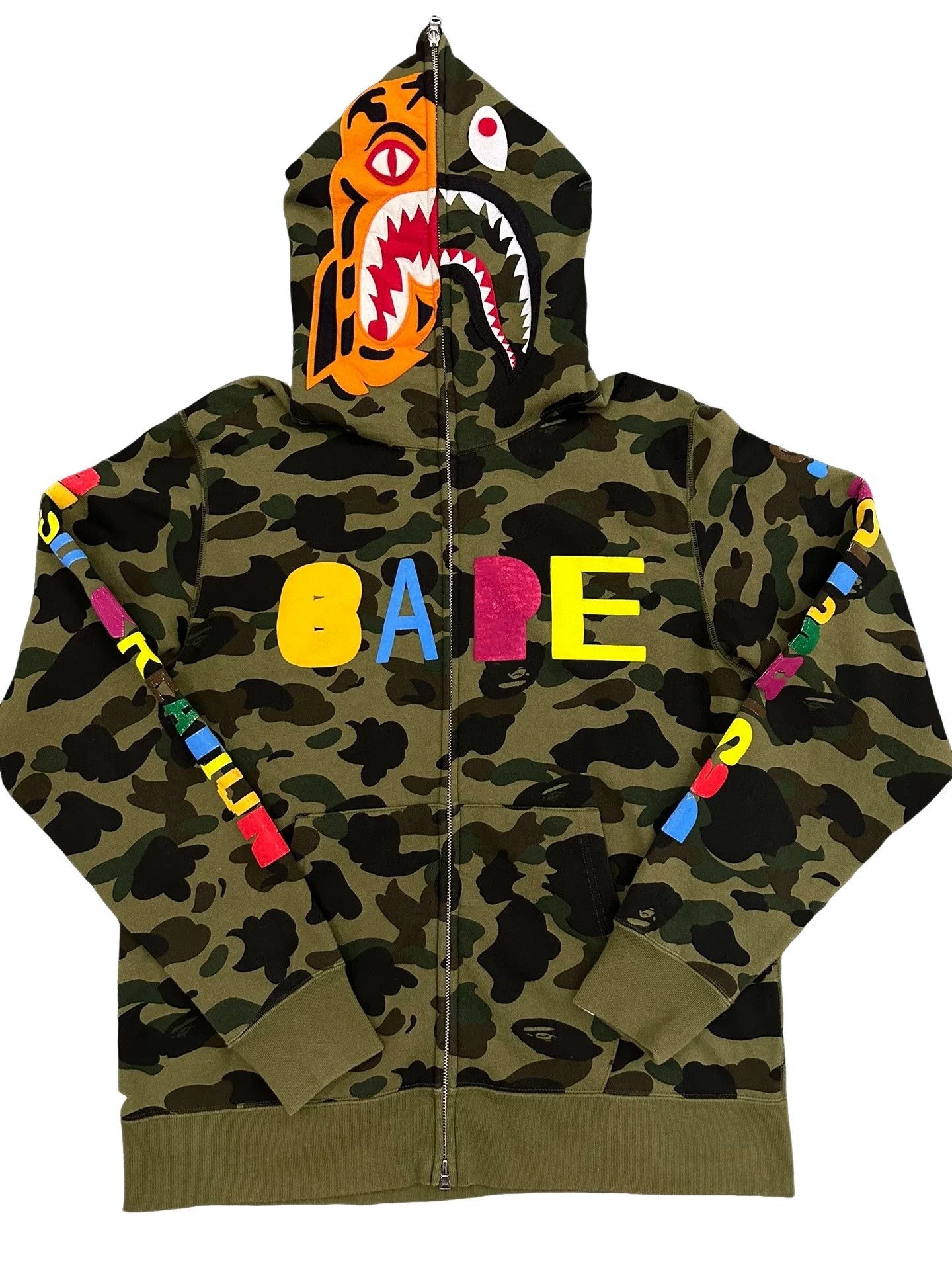 Bape BAPE x READYMADE Camo Shark Hoodie Size L Size US L / EU 52-54 / 3 - 1 Thumbnail
