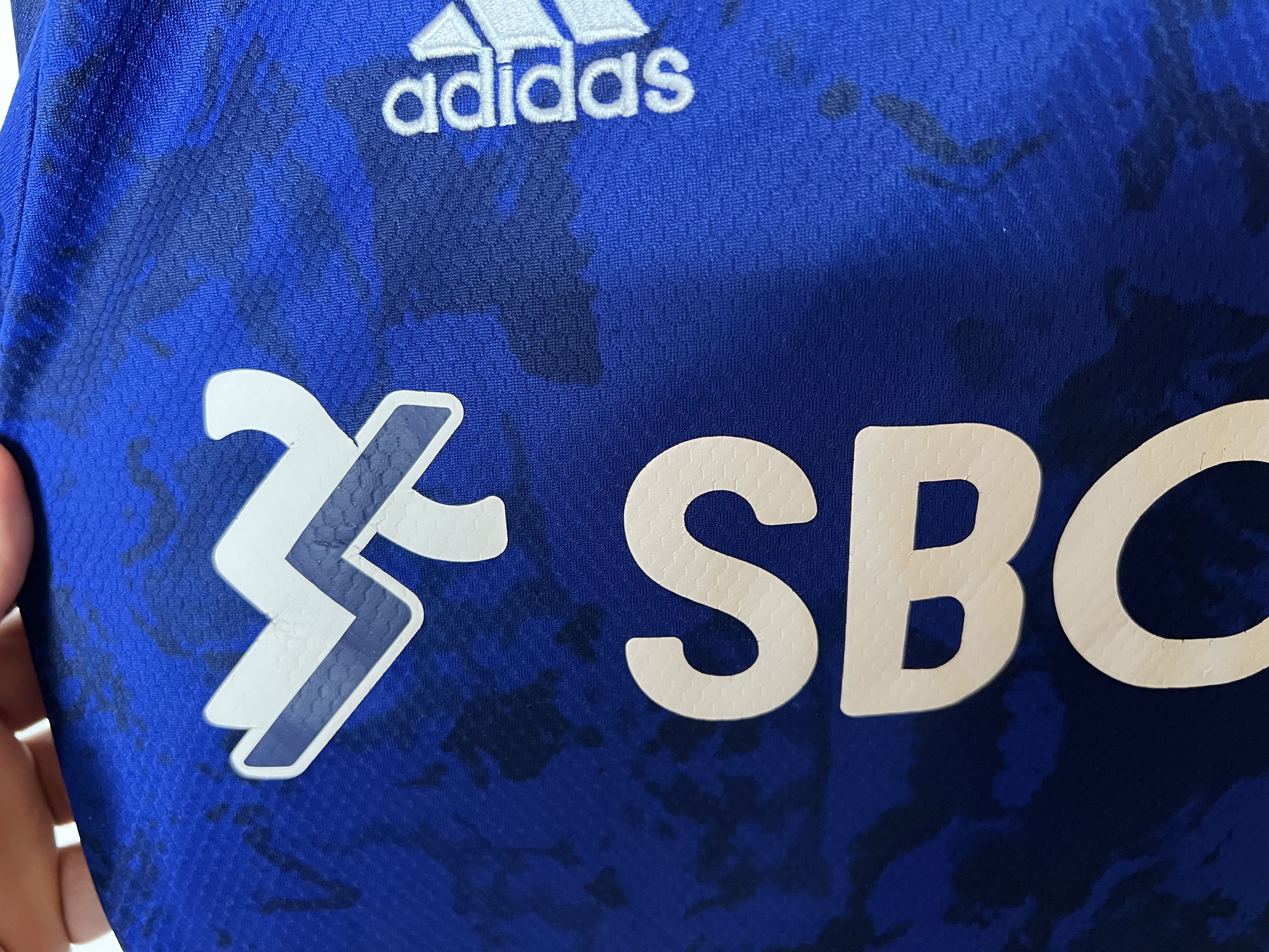 Adidas LEEDS UNITED 2021 2022 AWAY FOOTBALL SHIRT SOCCER JERSEY Size US M / EU 48-50 / 2 - 4 Thumbnail