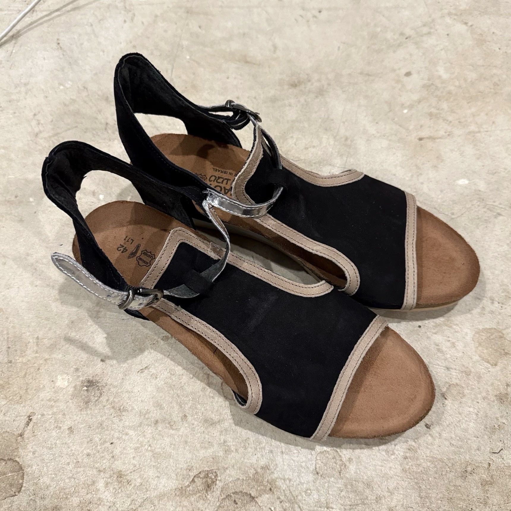 Vintage Naot Fiona Silver Suede Women's Strappy Wedge Sandals EU-42 US-11 Size US 11 / IT 41 - 2 Thumbnail