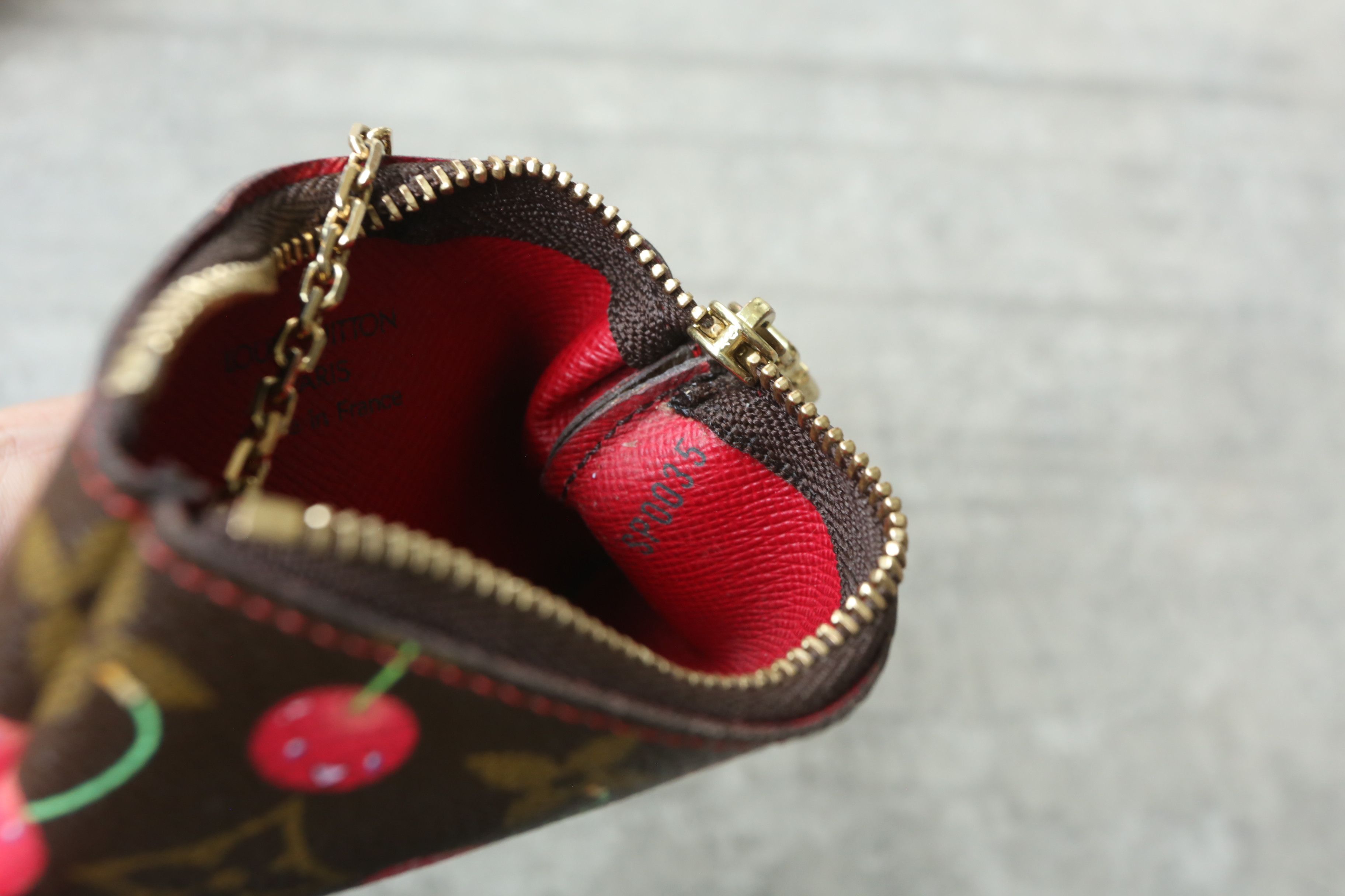 LV - TM - S/S 05 - Cerise Monogram Pochette Cles Key Pouch