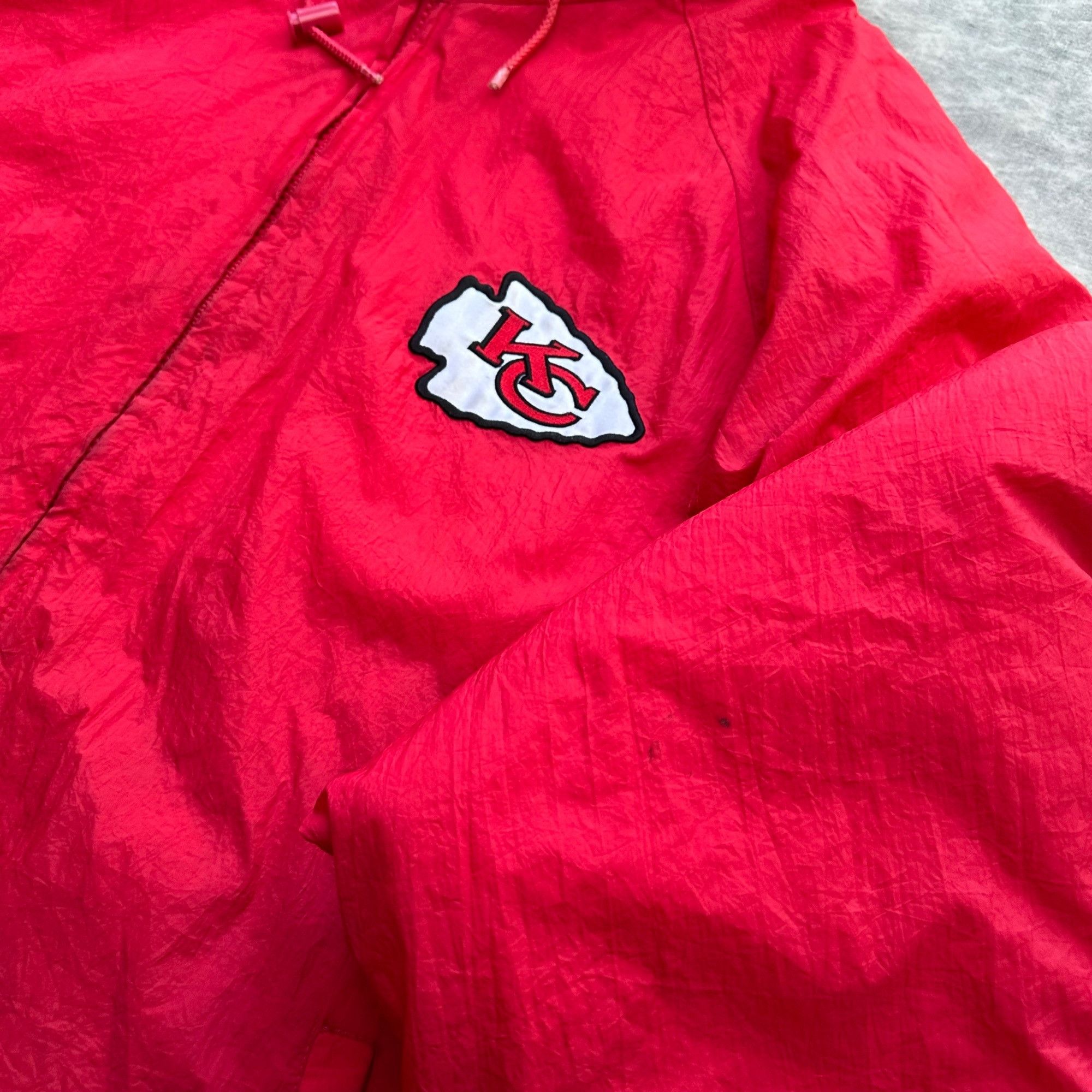 Logo 7 × NFL × Vintage Vintage 90s Logo Athletic Kansas City Chiefs NFL Puffer Jack Size US XL / EU 56 / 4 - 6 Thumbnail