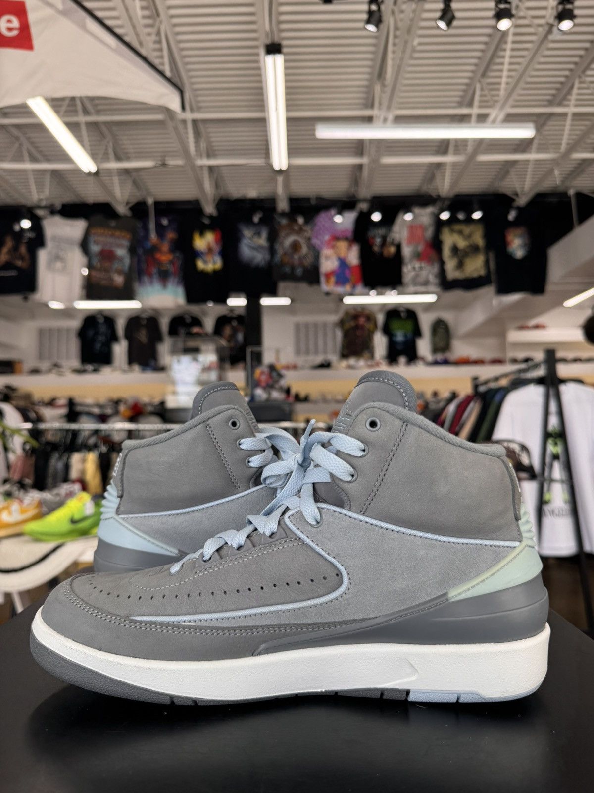 Jordan Brand Air Jordan 2 Retro Cool Grey Size 9W/7M (2023) Size US 7 / EU 40 - 4 Thumbnail