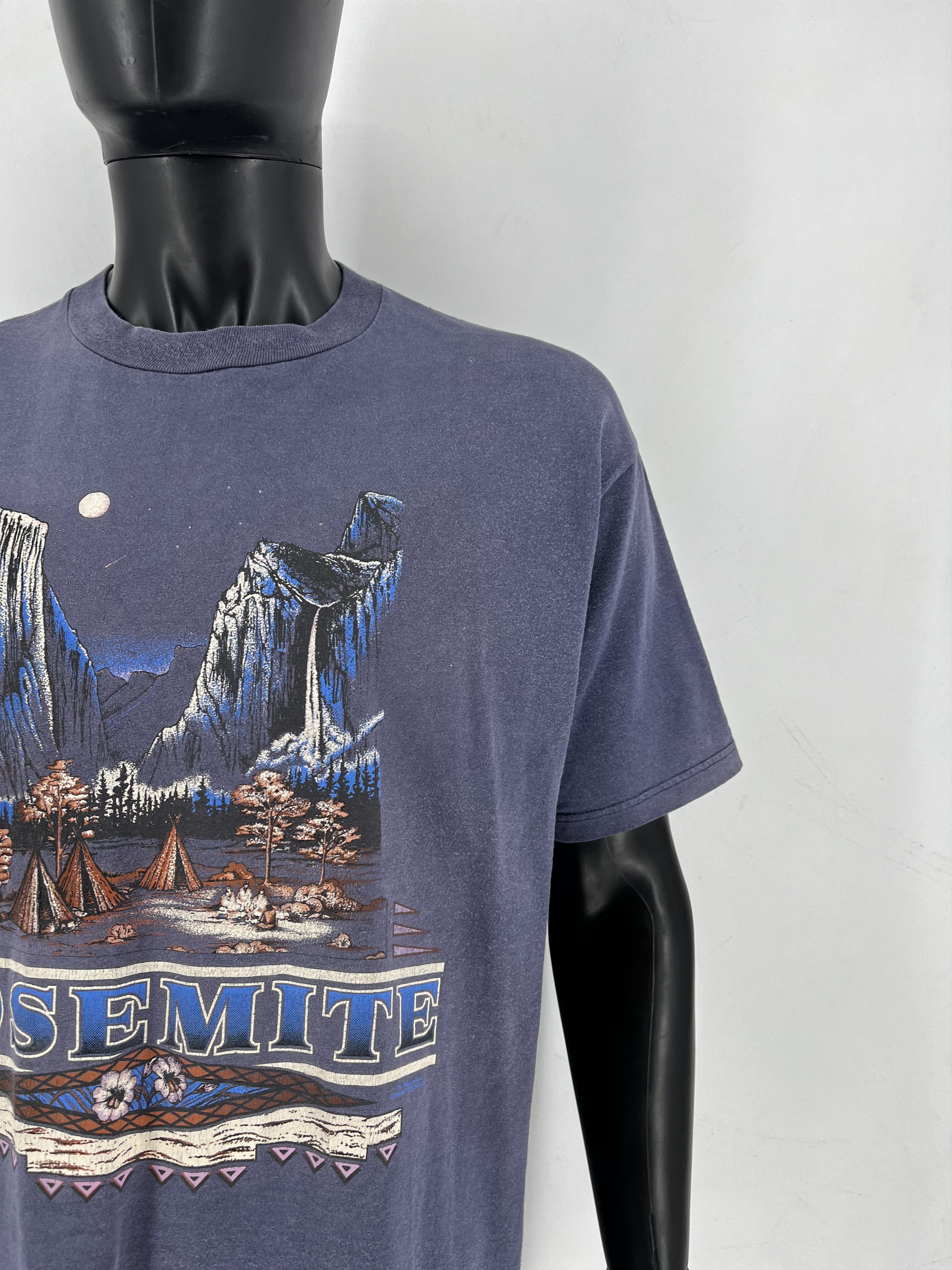 Vintage Vintage Yosemite Park Mountain Camp Moon Graphic Purple Size US XL / EU 56 / 4 - 8 Thumbnail
