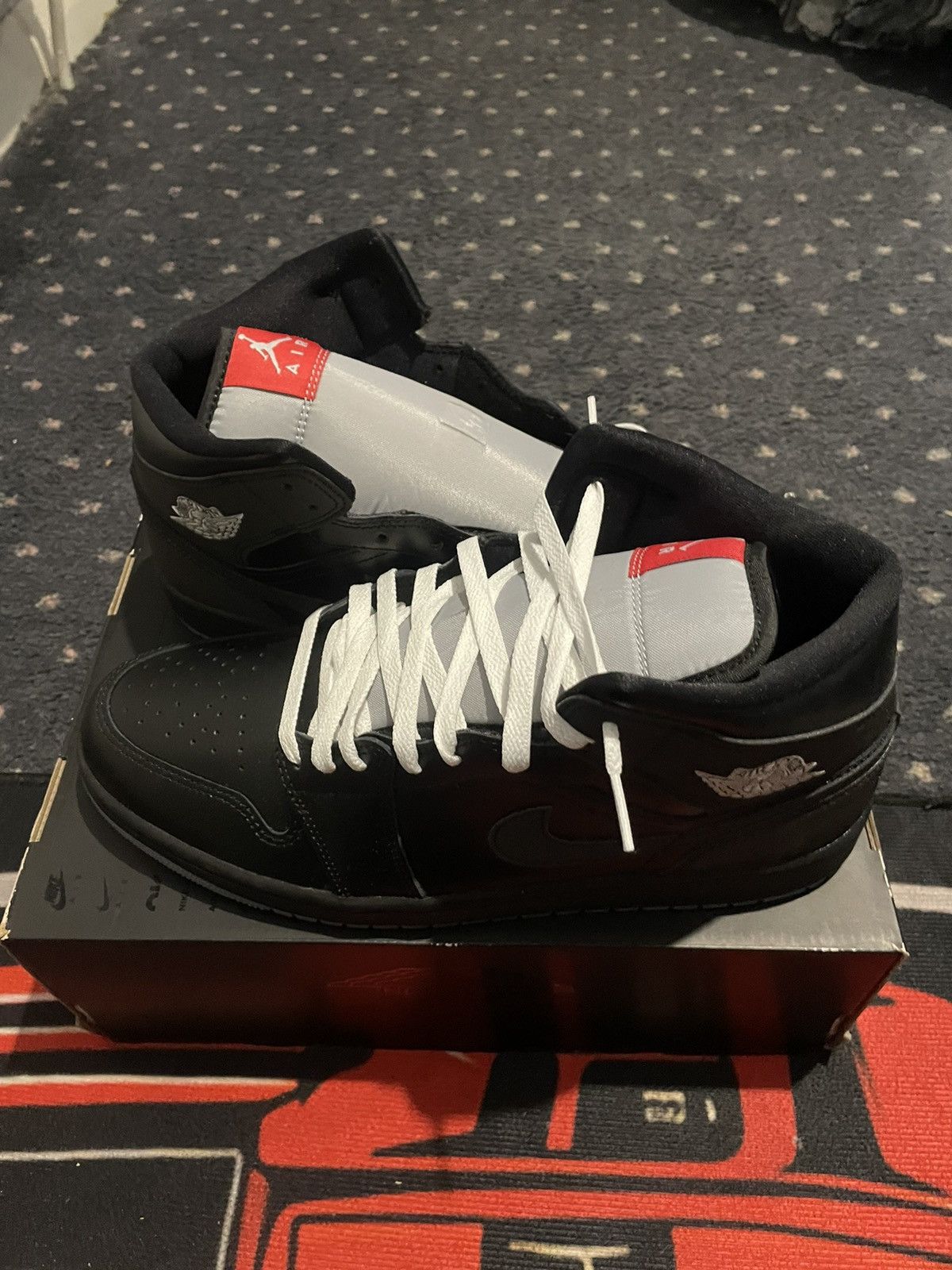 Nike - Nike Air Jordan 1 Mid Se BLACK-WOLF GREY Size US 11.5 / EU 44-45 - 3 Thumbnail