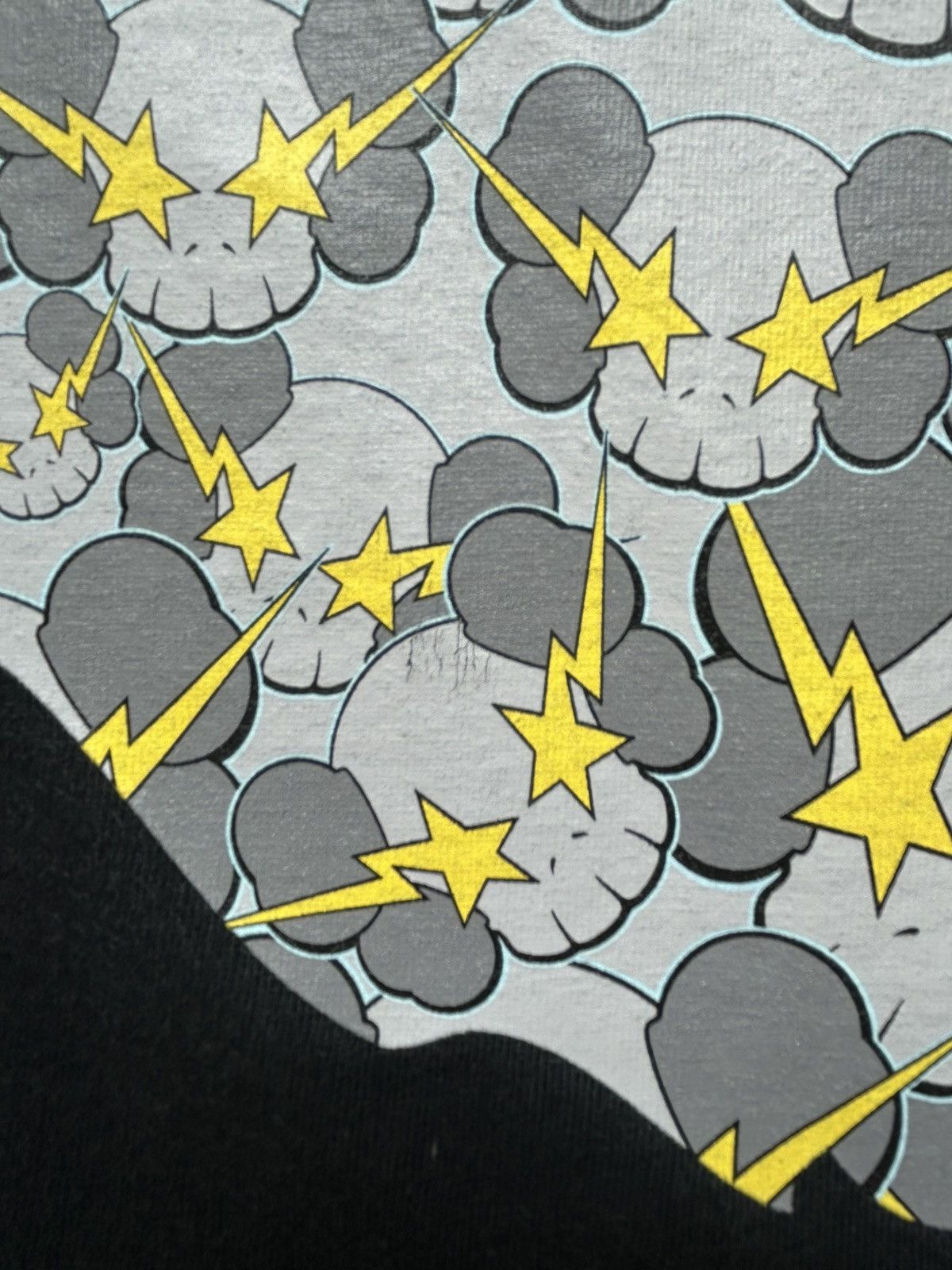 Bape × Kaws 2005 Bape x Kaws Big Ape Head [Size M] Size US M / EU 48-50 / 2 - 5 Thumbnail