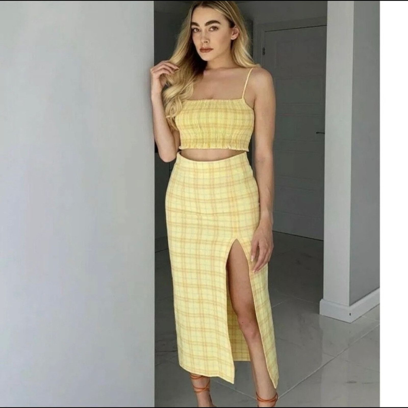 Zara Zara blogger favorite plaid midi skirt Size 26" / US 2 / IT 38 - 3 Thumbnail