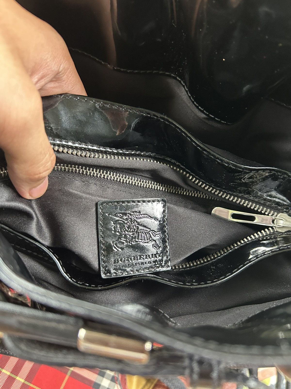Burberry BURBERRY Patent Beaton Handbag Size ONE SIZE - 3 Thumbnail