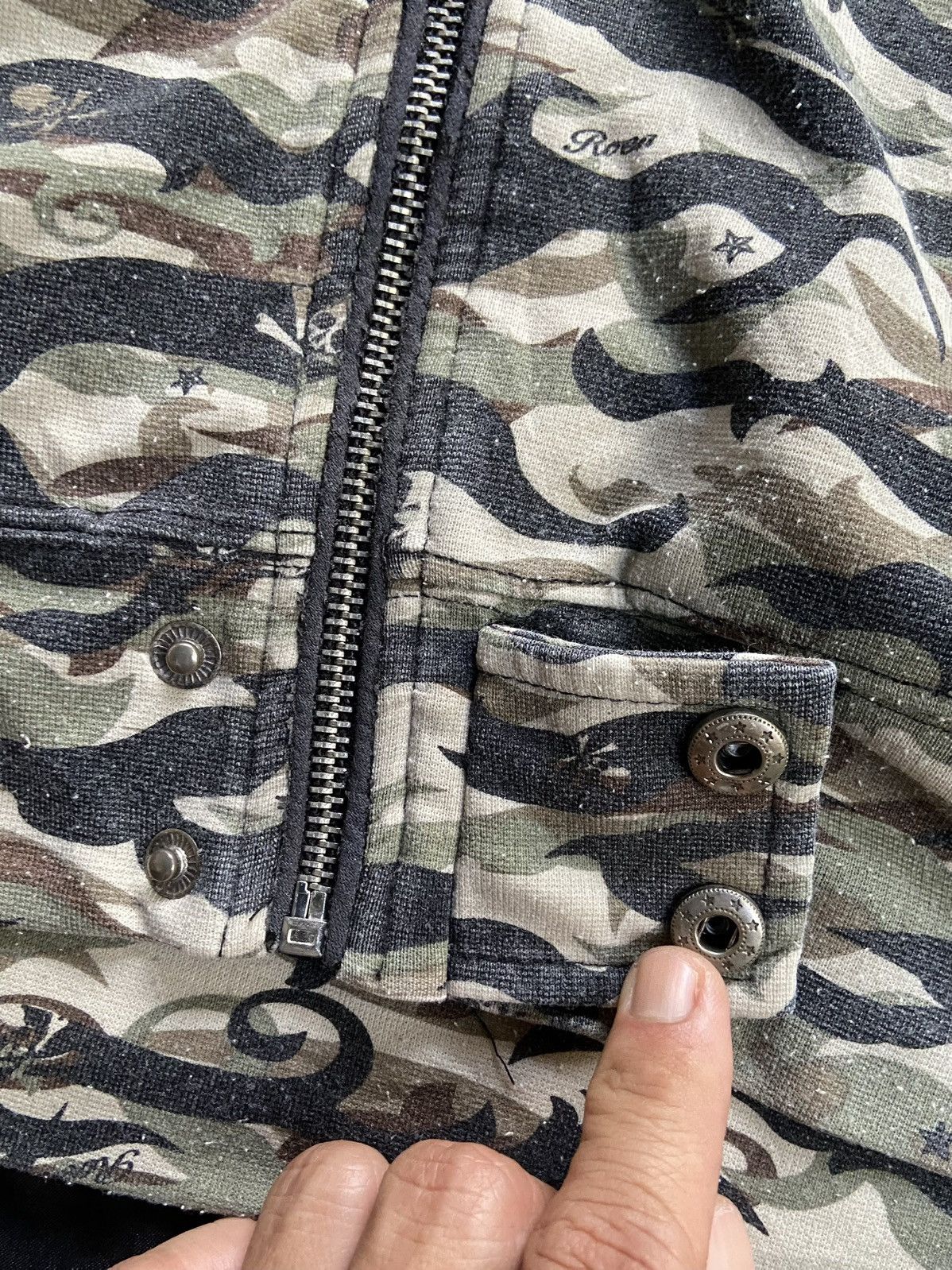 Roen ROEN SKULL ARMY ZIP HOODIE Size US L / EU 52-54 / 3 - 11 Thumbnail