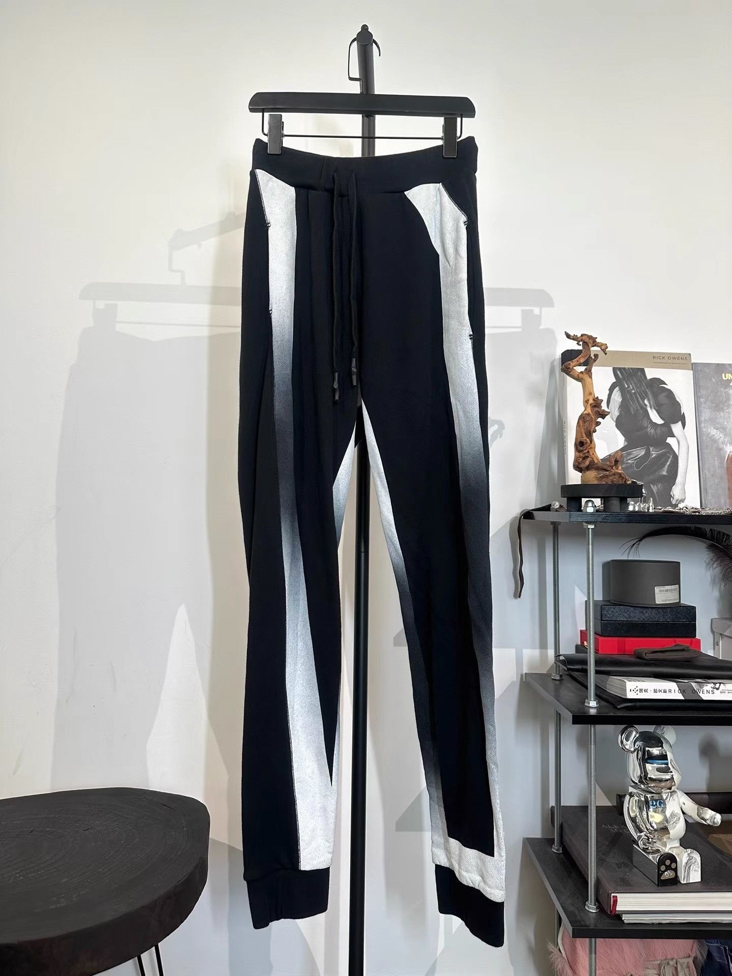 11 By Boris Bidjan Saberi 11by BBS P3 Print Elastic Cuff Sweatpants K35 Size US 33 - 1 Thumbnail