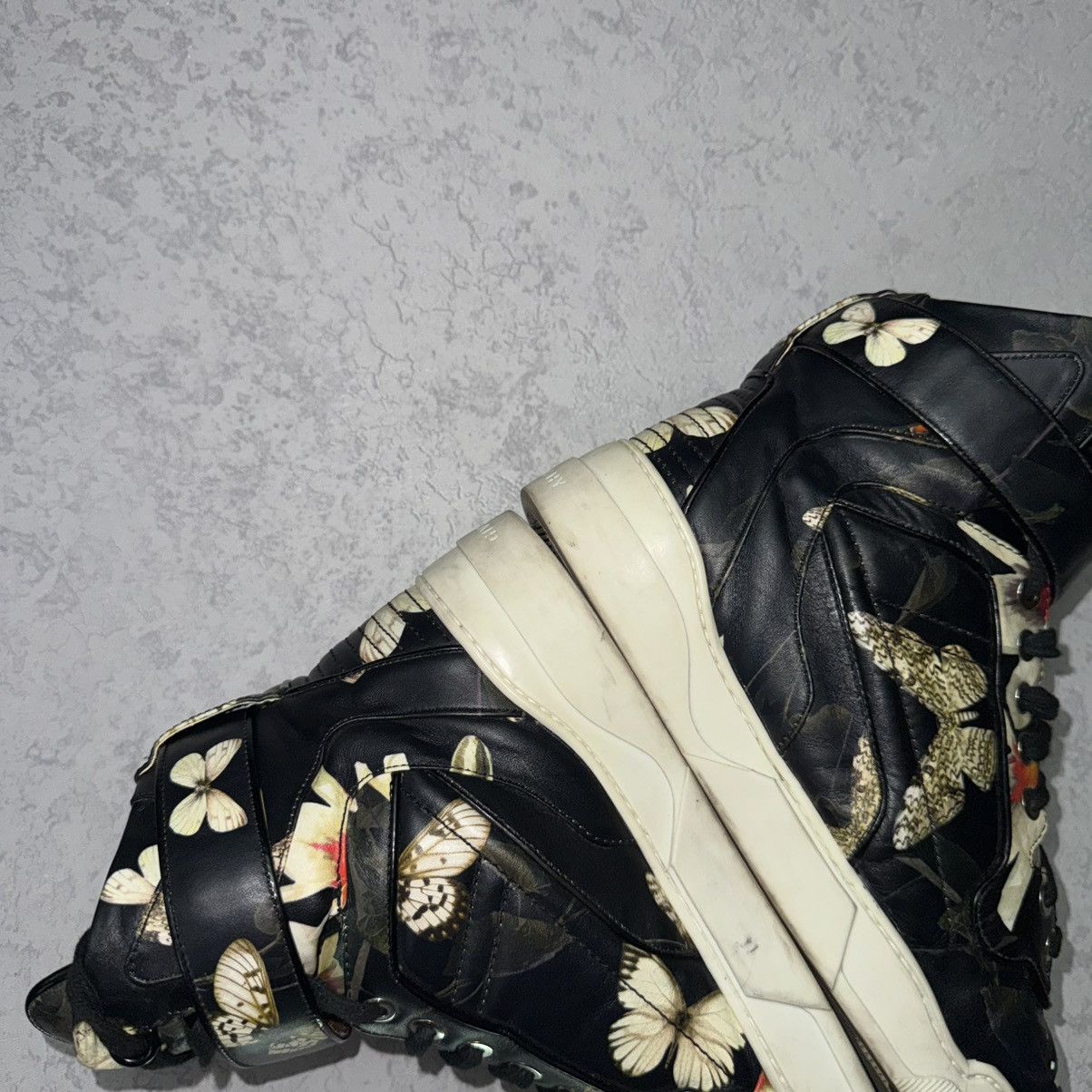 Givenchy Vintage F/W 2014 Givenchy Tyson High-Top Sneakers Butterfly Size US 7.5 / EU 40-41 - 8 Thumbnail