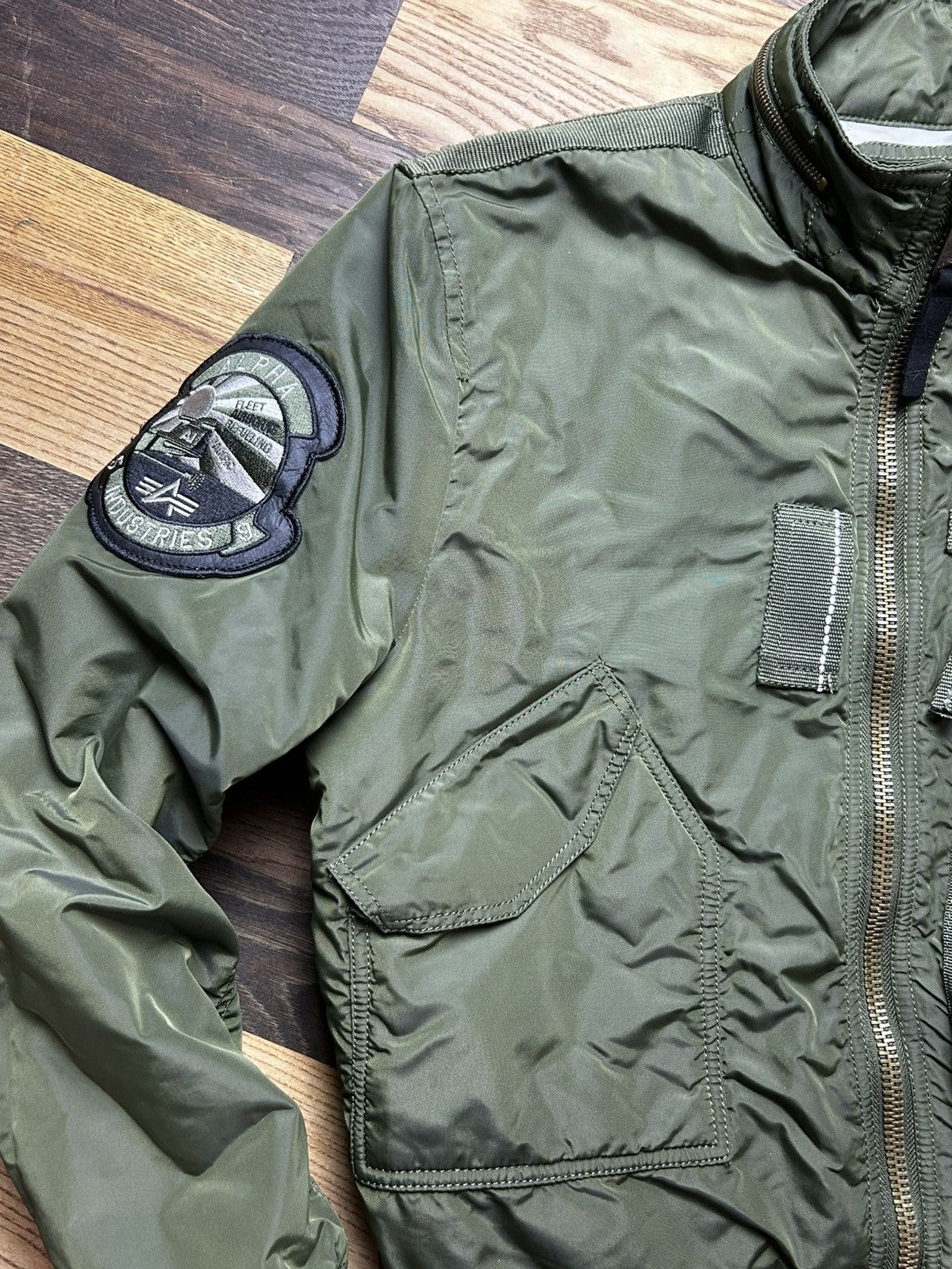 Alpha Industries Alpha Industries Engine Bomber Size US L / EU 52-54 / 3 - 3 Thumbnail