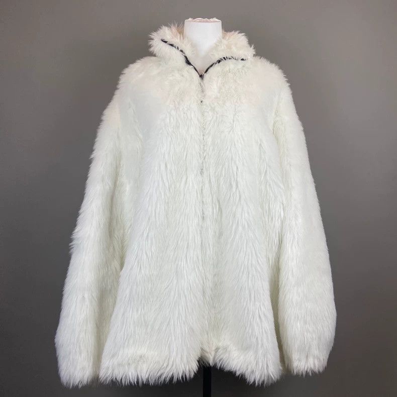 Balenciaga Balenciaga size 34 Bitcoin Teddy Coat Fur Size S / US 4 / IT 40 - 1 Thumbnail
