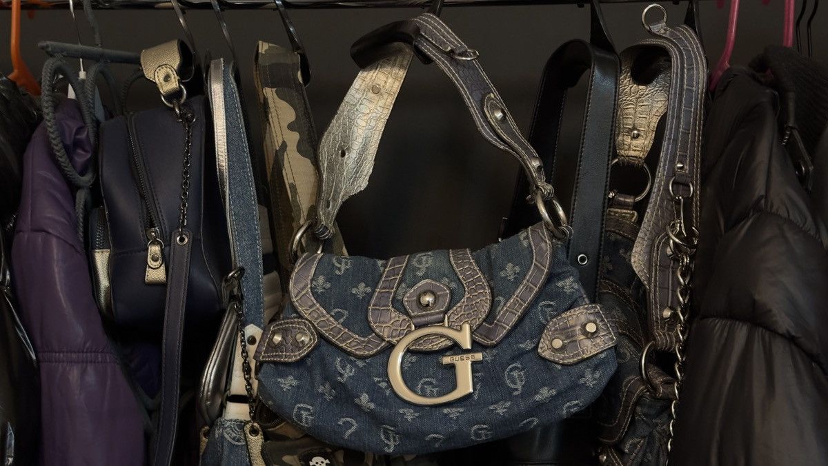 Guess × Vintage Rare vintage 90's Guess mini bag Size ONE SIZE - 1 Thumbnail