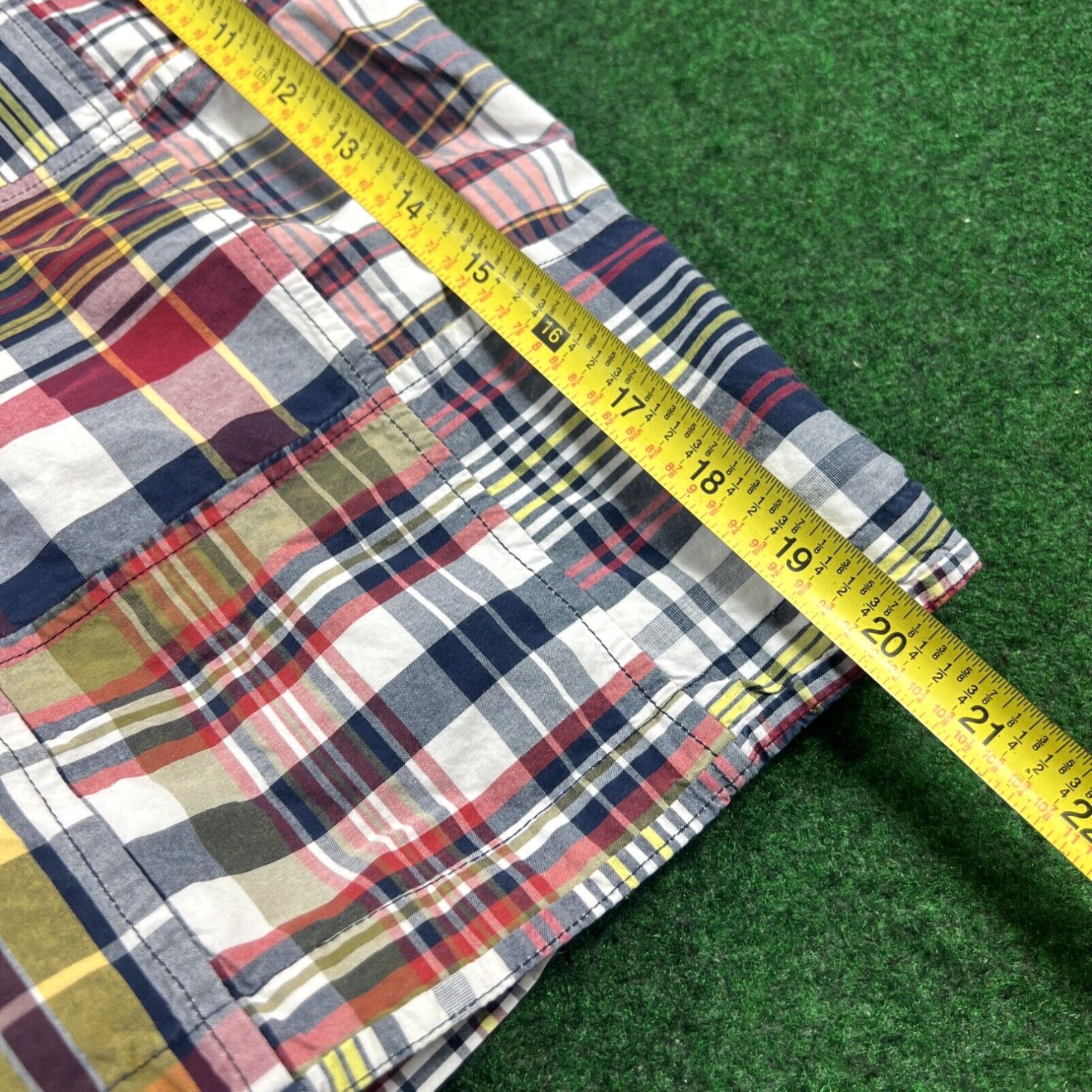 Nautica Nautica Clipper Shorts Mens 33 Relax Fit Multicolor Plaid Patchwork Cotton Size US 33 - 7 Thumbnail