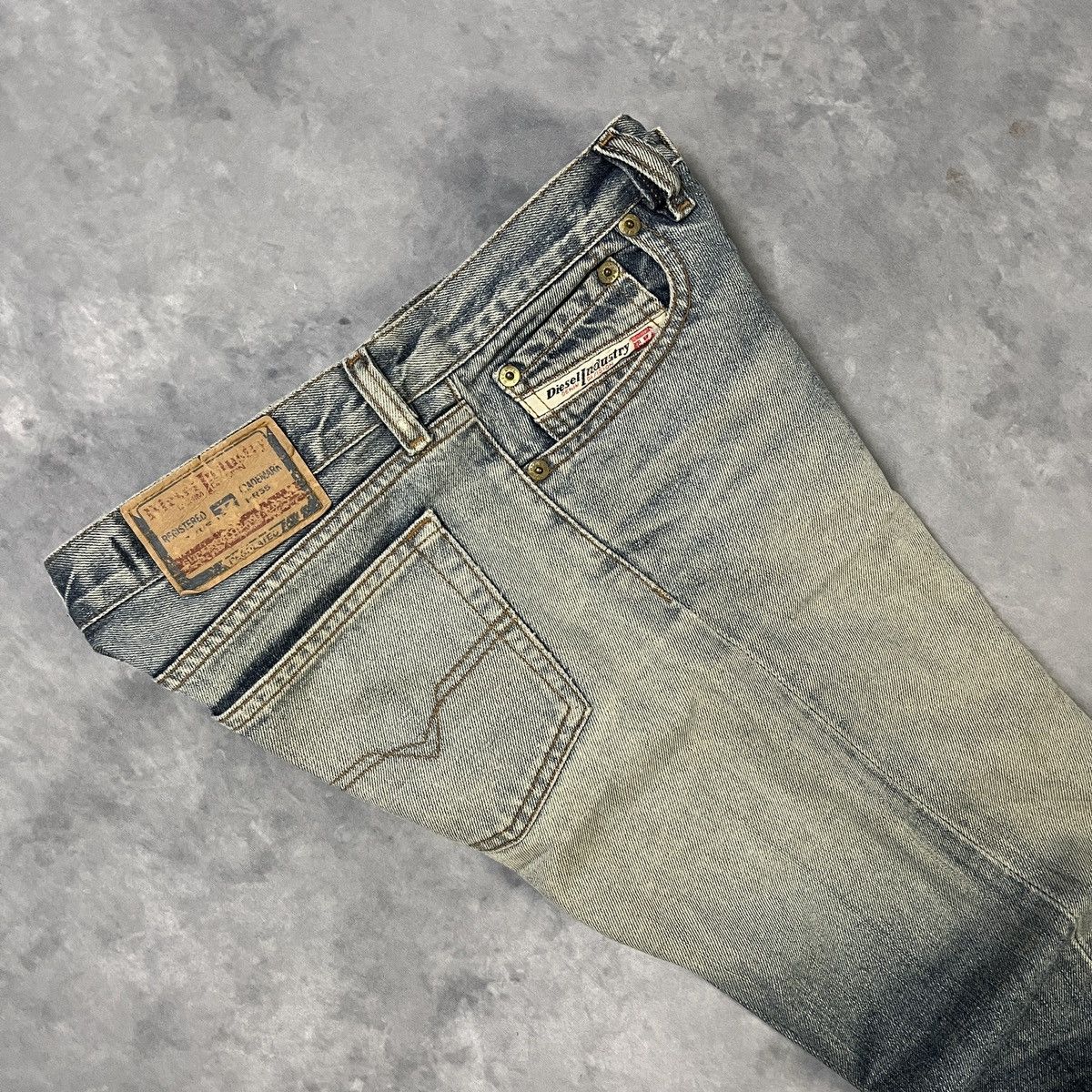 Diesel 2000s DIESEL FADED DISTRESSED DENIM JEANS GRUNGE STYLE Size US 26 / EU 42 - 9 Thumbnail