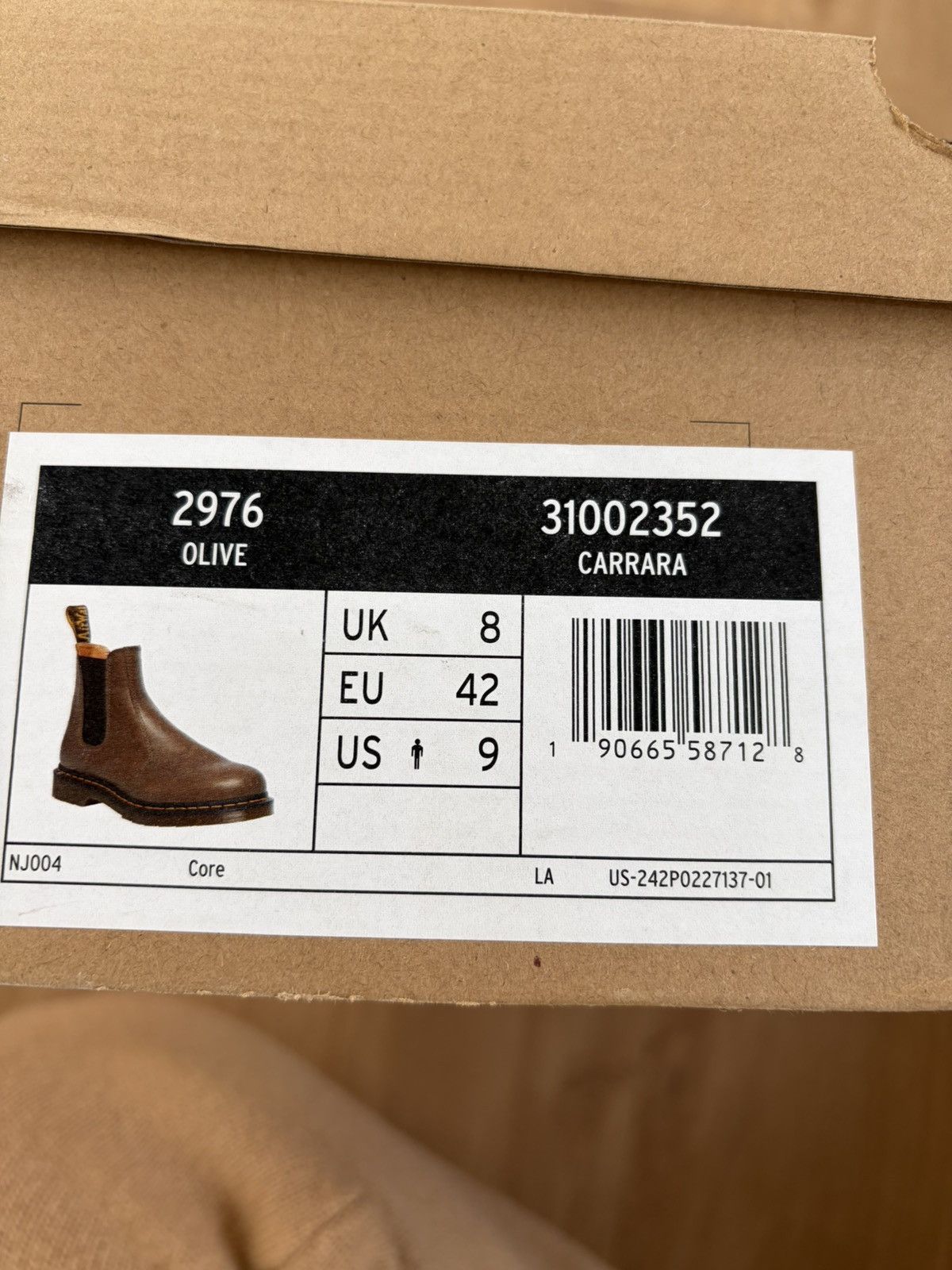 Dr. Martens Brand New in Box $180 olive leather boots Size US 9 / EU 42 - 6 Thumbnail