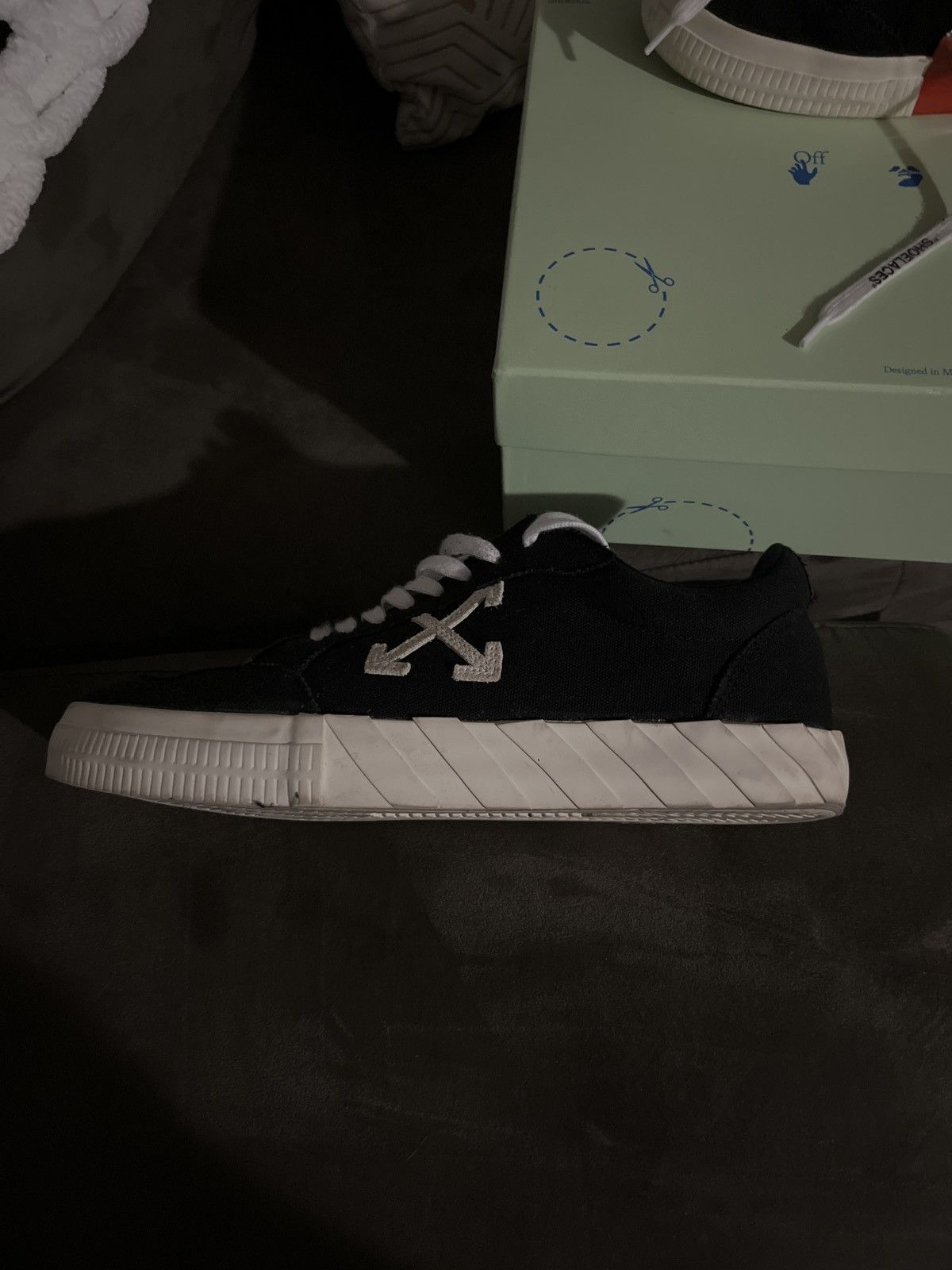 Off-White Off-White Vulc Sneaker ‘Black White’ Size US 10 / EU 43 - 1 Thumbnail