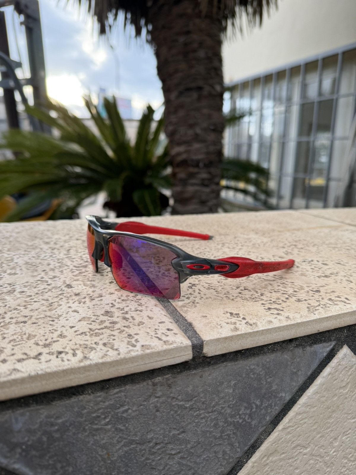 Oakley Oakley Sunglasses Red/Black FLAK 2.0 OO9188-04 Size ONE SIZE - 3 Thumbnail