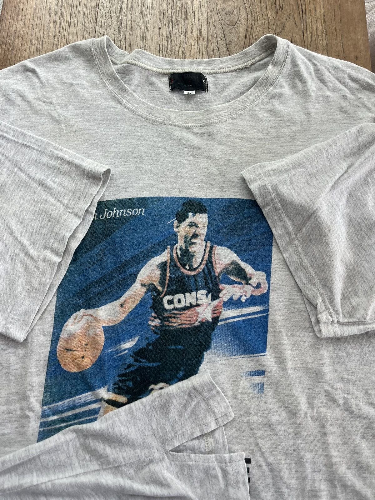 French Connection × NBA × Vintage Vintage Kevin Johnson NBA Player CONVERSE Japan 90’s Tshirt Size US L / EU 52-54 / 3 - 6 Thumbnail