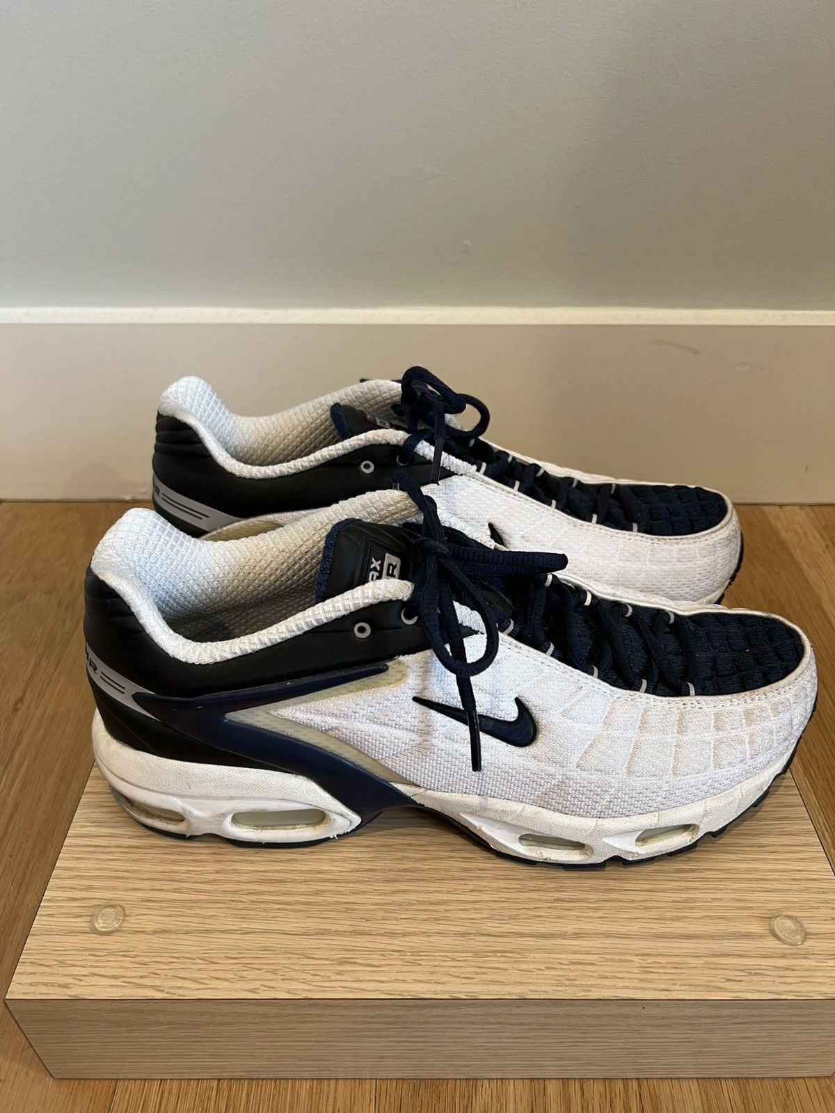 Nike Nike Air Max Tailwind 5 SP Size US 10 / EU 43 - 4 Thumbnail