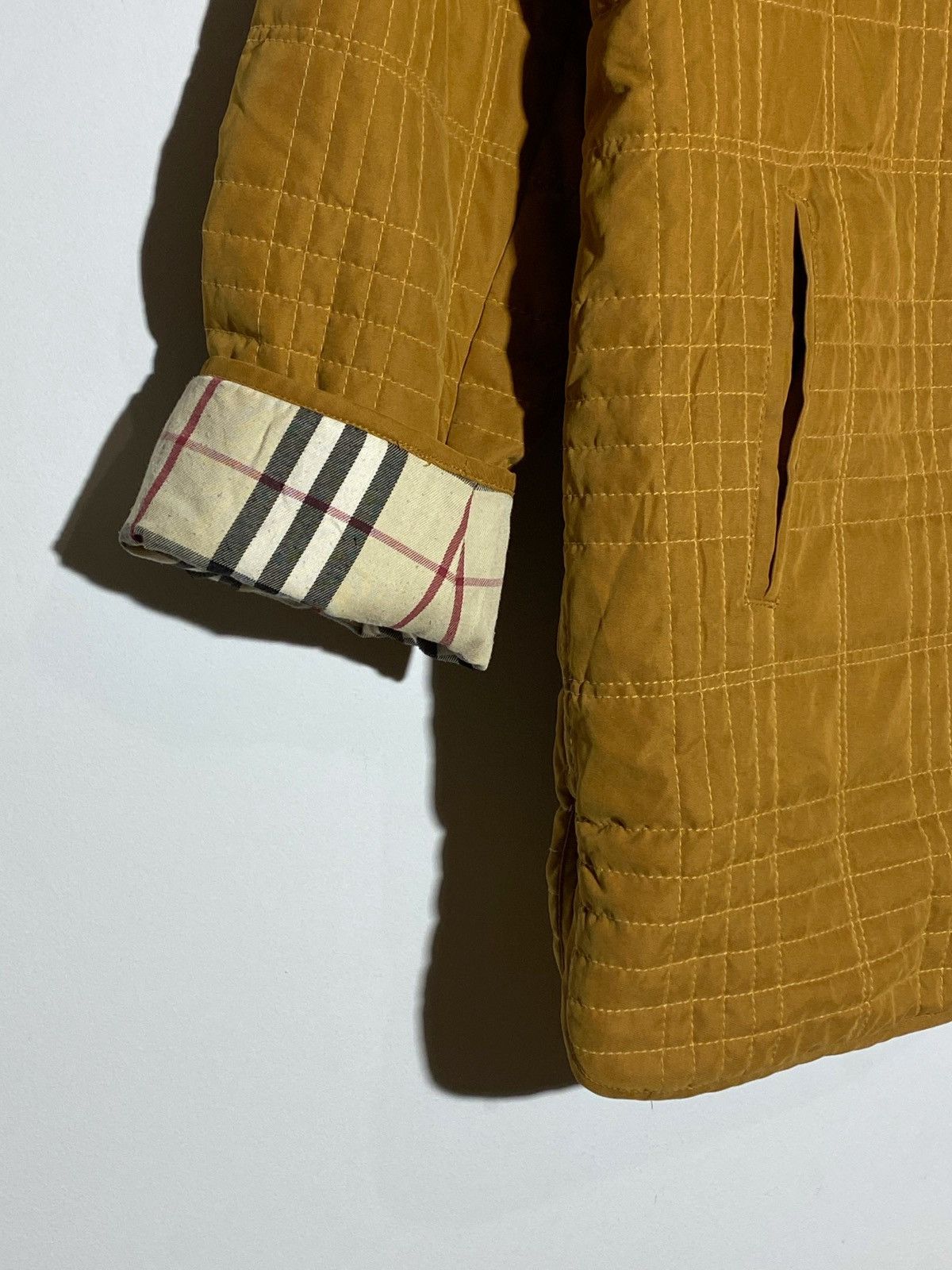 Burberry Burberry’s vintage nova check quilted jacket Size US M / EU 48-50 / 2 - 10 Thumbnail
