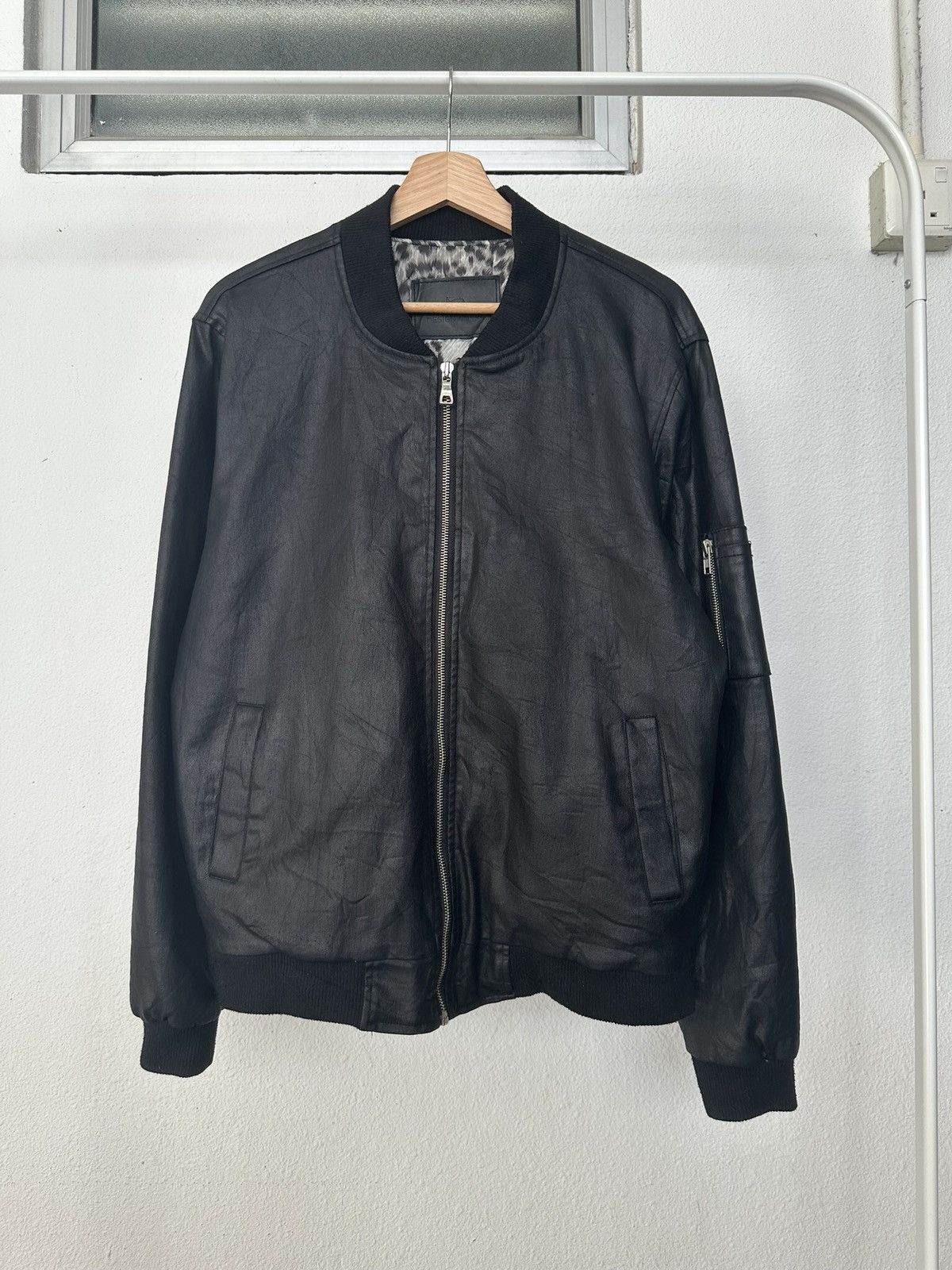 ABAHOUSE 🔥Rare🔥 Designworks coated black bomber jacket Size US L / EU 52-54 / 3 - 12 Thumbnail