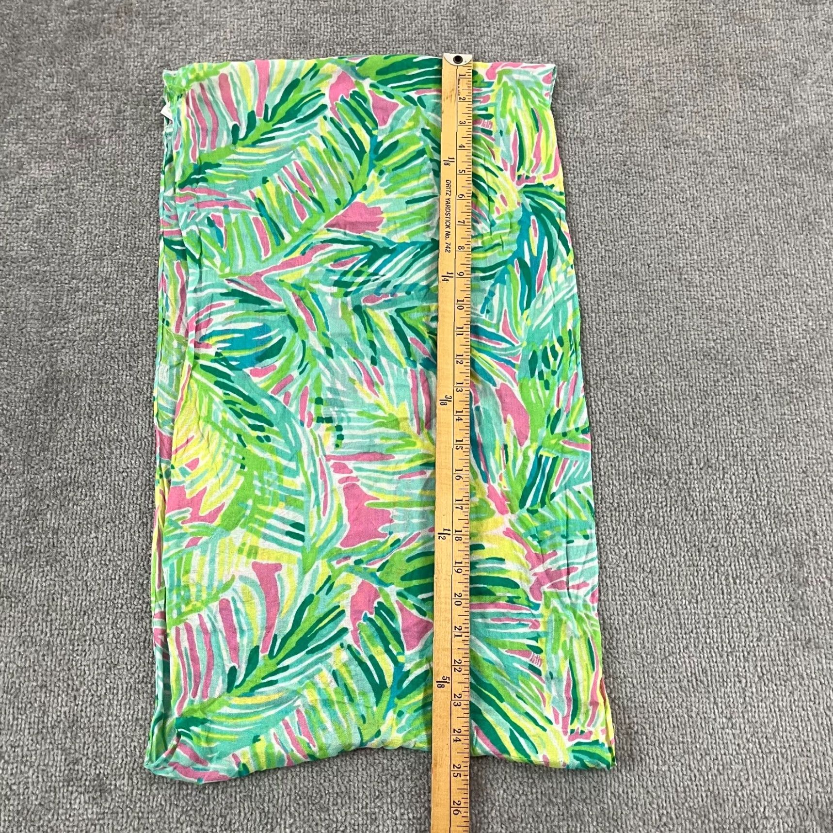 Lilly Pulitzer LILLY PULITZER Scarf Womens One Size Rayon Floral Infinity Preppy 25 x 14 Multicolor Gift? (But must only use original words) Size ONE SIZE - 4 Thumbnail