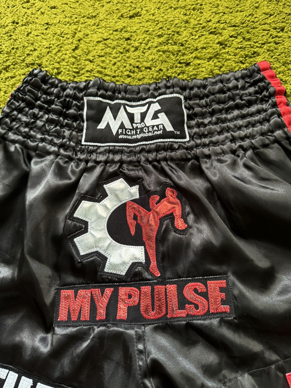 Designer × Vintage Muay Thai MMA boxing shorts Size US 34 / EU 50 - 4 Thumbnail