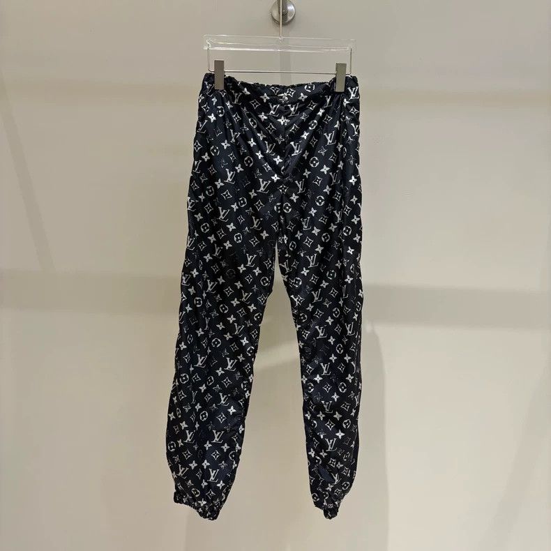 Louis Vuitton Louis Vuitton Full print print sports pants Size US 36 / EU 52 - 1 Thumbnail