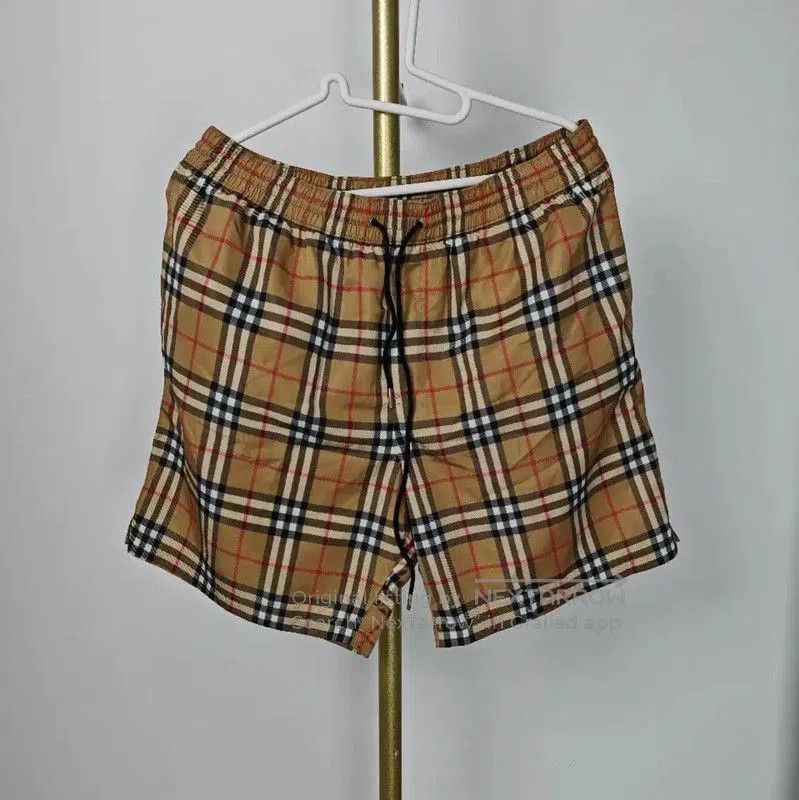 Burberry Burberry Women's Khaki Check Cotton Shorts. Size 29" - 1 Thumbnail