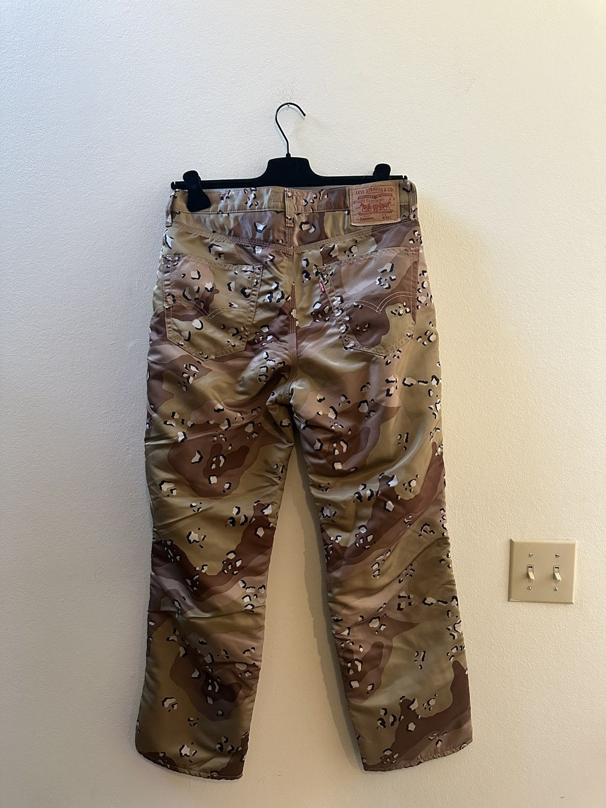 Supreme Supreme x Levi's Desert Camo Nylon Pants | Grailed