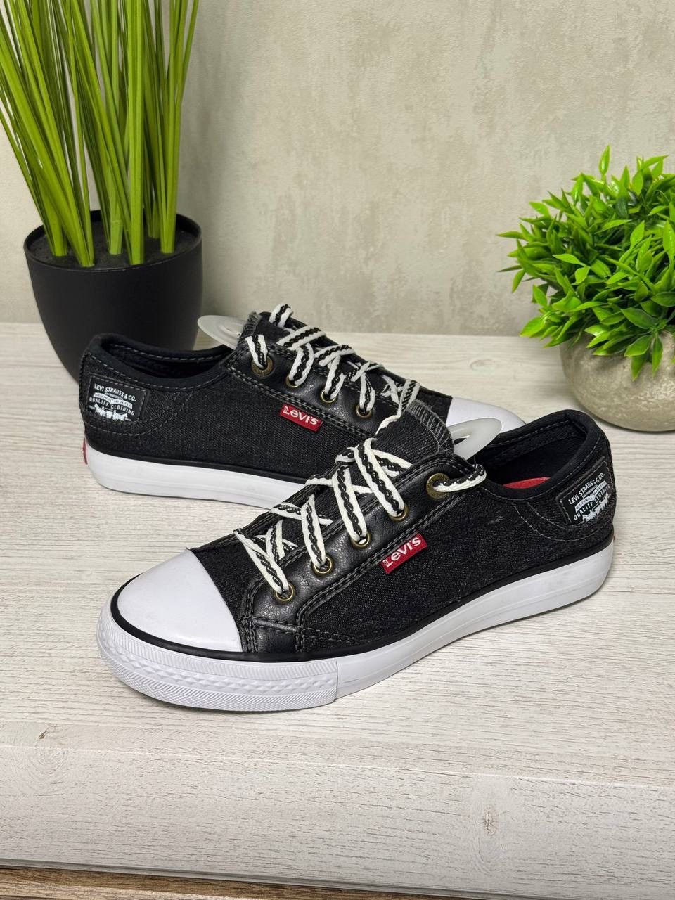 Levi's Vintage Clothing VTG Levi’s Stan Buck boys' sneakers Size 34 Size US 5 / EU 37 - 5 Thumbnail