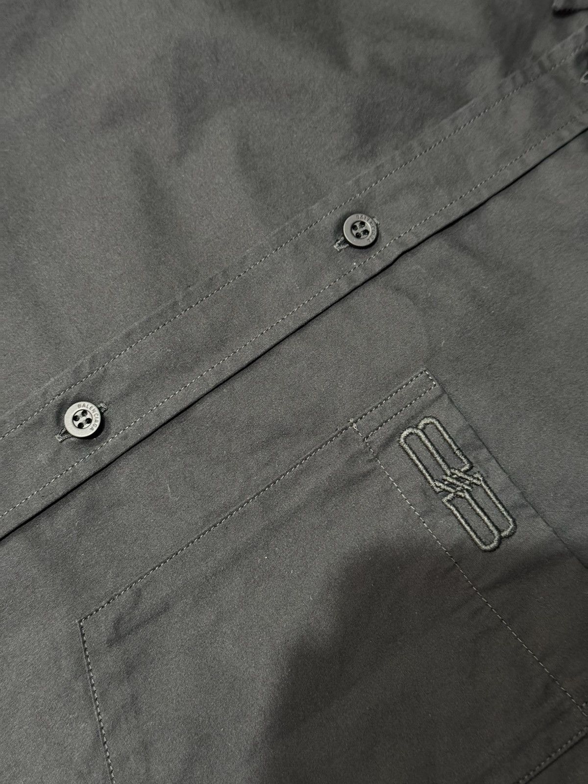 Balenciaga Balenciaga Two-layered oversized Shirt button up “BB” Logo Size US XL / EU 56 / 4 - 4 Thumbnail