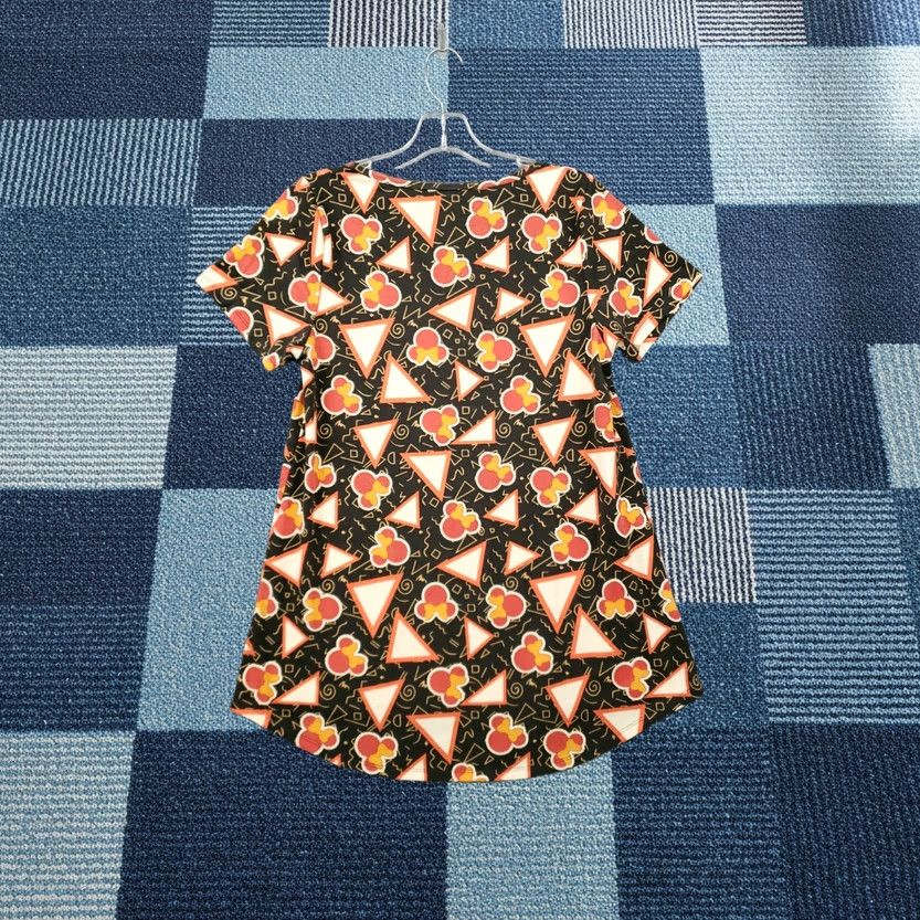 Vintage LulaRoe T Shirt Womens Small Black Minnie Mouse Geometric Short Sleeve Classic Basic Shirt Womens Small Black Minnie Mouse Geometric Pattern Size S / US 4 / IT 40 - 1 Thumbnail