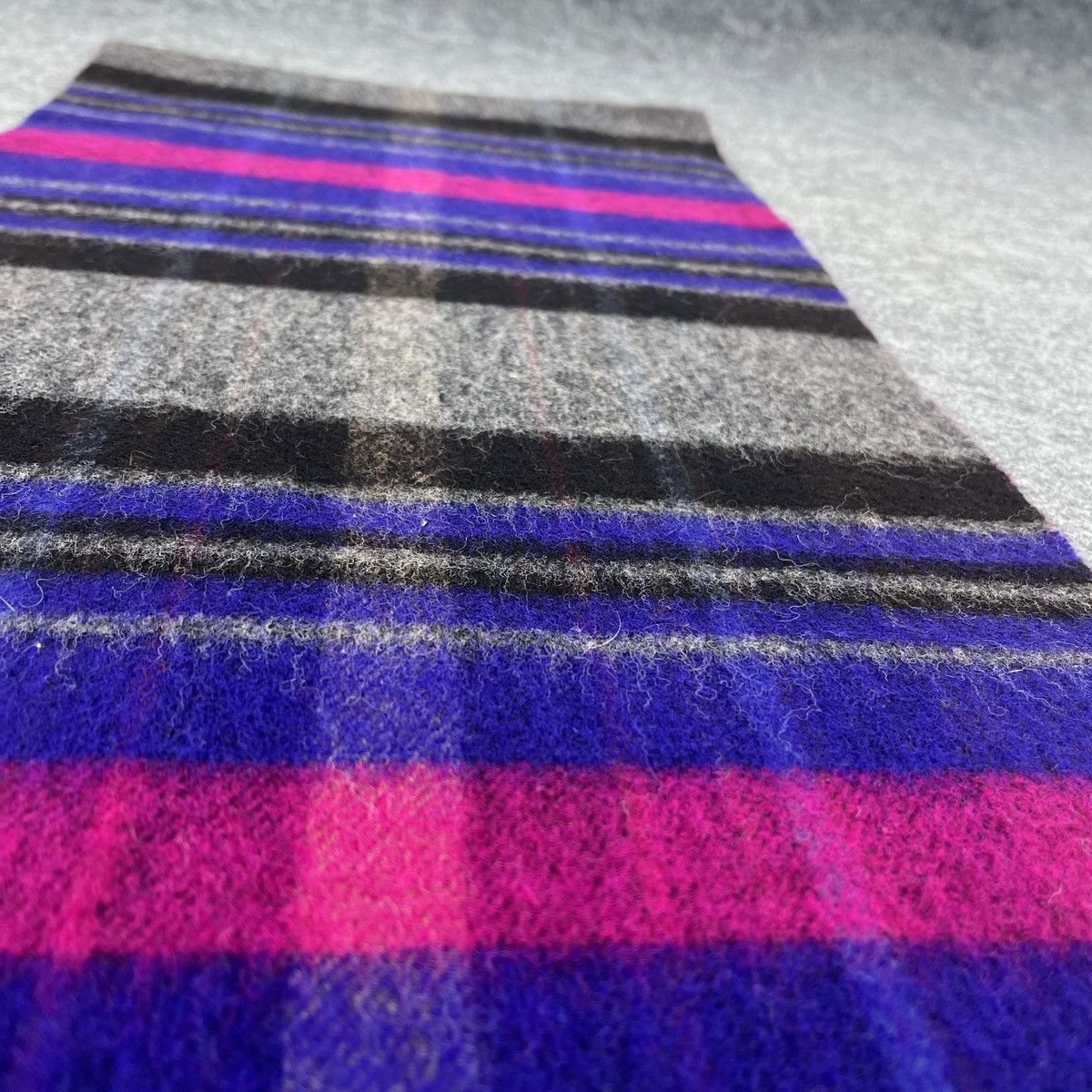 Hardy Amies Hardy Amies Scarf / Muffler / Neckwear T1030 Size ONE SIZE - 6 Thumbnail