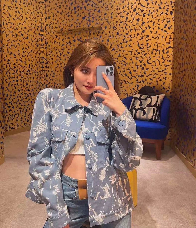 Louis Vuitton Louis Vuitton Blue Floral Denim Jacket-2506 Size US M / EU 48-50 / 2 - 6 Thumbnail
