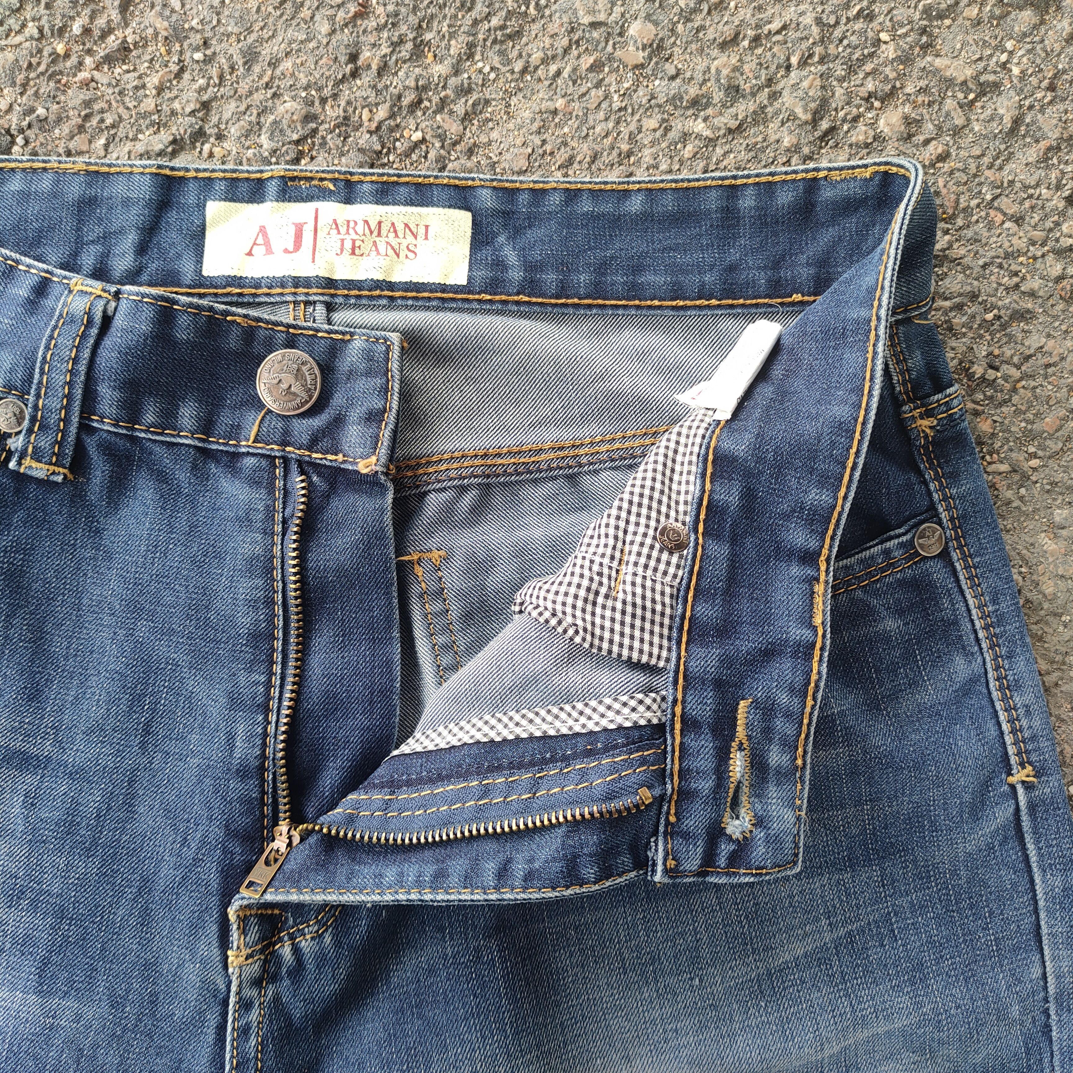 Armani × Jean × Vintage VINTAGE ARMANI FADED DISTRESSED JEANS DENIM PANTS Size US 31 - 6 Thumbnail