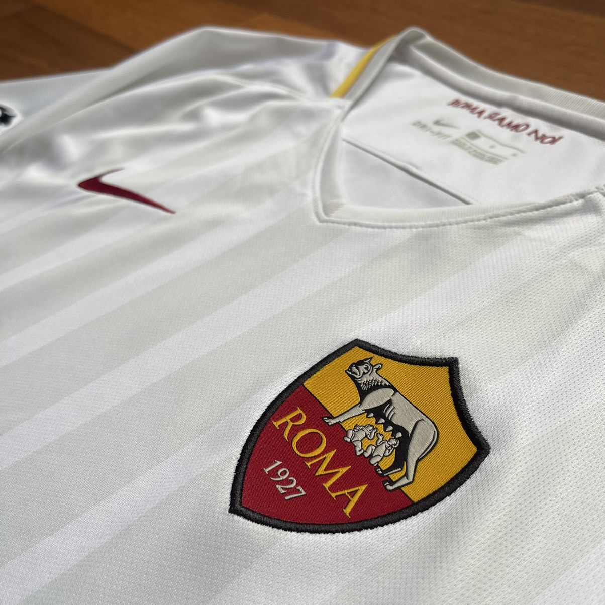 Nike × Vintage AS ROMA NIKE 2017/2018 FOOTBALL SOCCER AWAY JERSEY Size US L / EU 52-54 / 3 - 4 Thumbnail