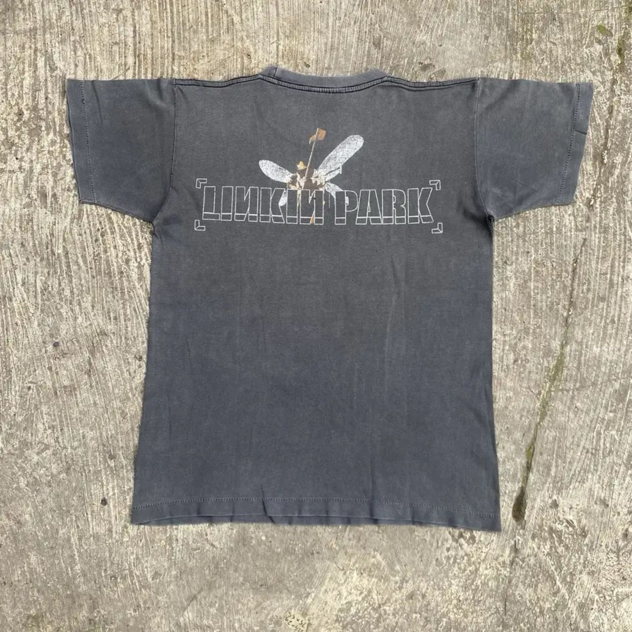 Vintage Vintage Linkin Park Hybrid Theory Band T-Shirt Size US M / EU 48-50 / 2 - 14 Thumbnail
