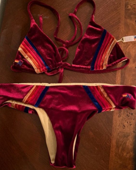 Other Aviator Nation Velvet Triangle Top Bikini Medium Bottoms Size ONE SIZE - 1 Thumbnail